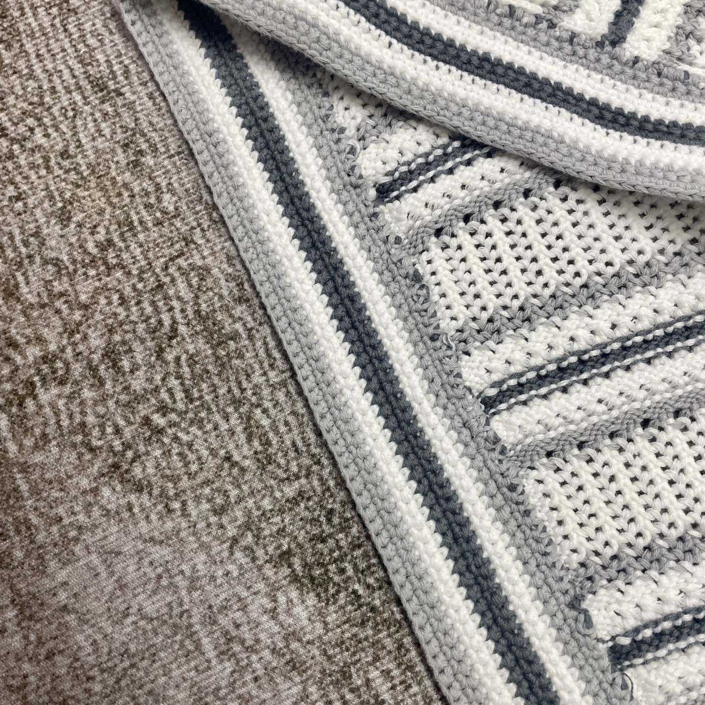 Casablanca Crochet Textured Cardigan   Z6003 - FashionPlug