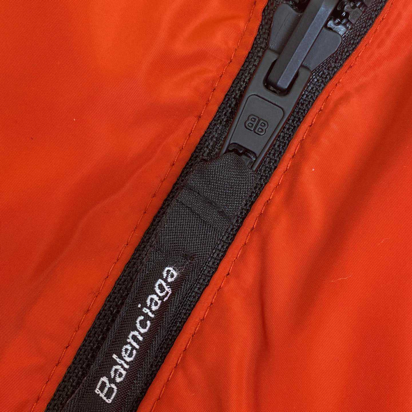 Balenciaga Logo-print Reversible Puffer Jacket - FashionPlug