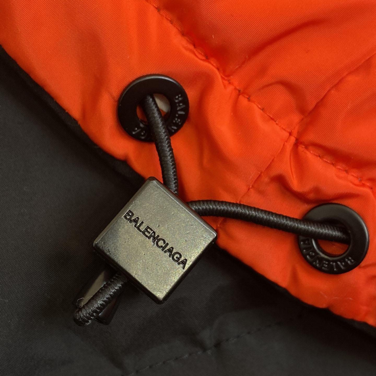 Balenciaga Logo-print Reversible Puffer Jacket - FashionPlug