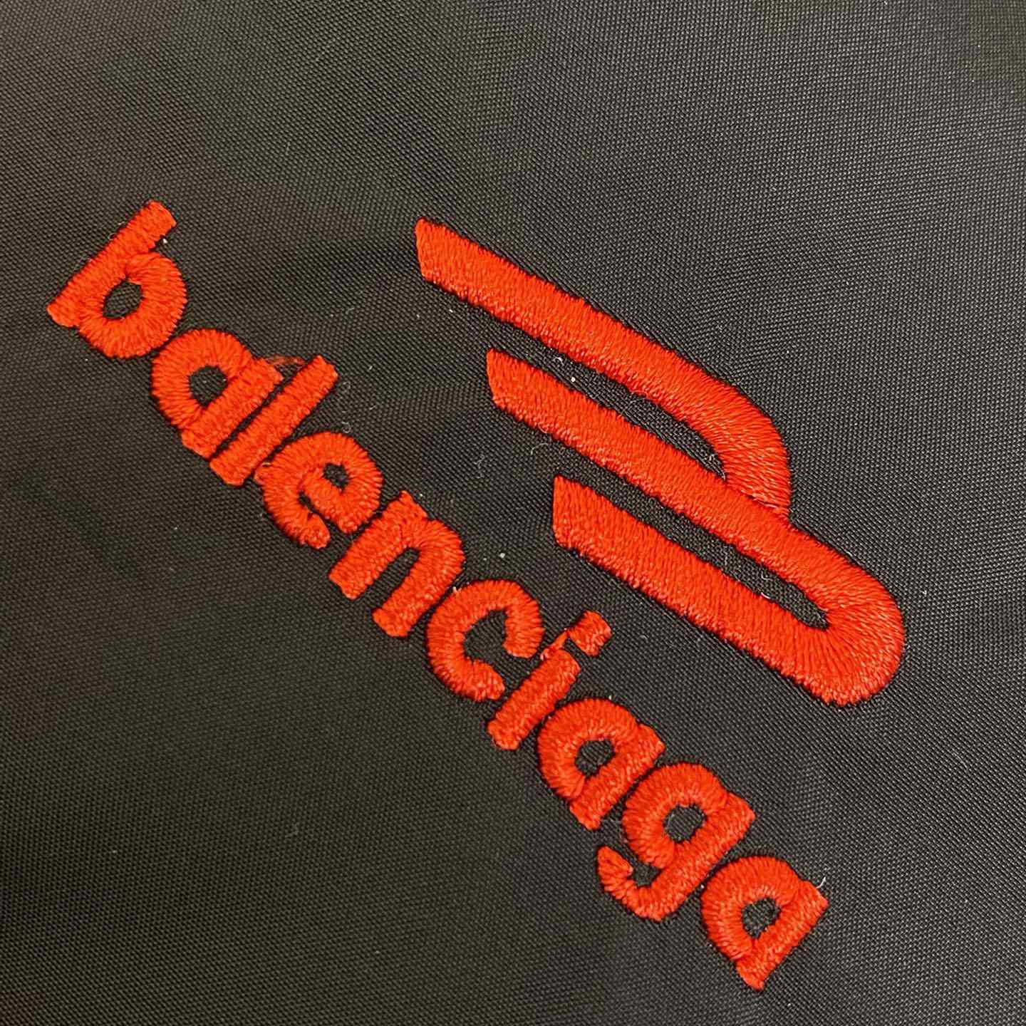 Balenciaga Logo-print Reversible Puffer Jacket - FashionPlug