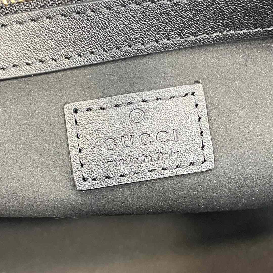Gucci GG Emblem Medium Tote Bag - FashionPlug