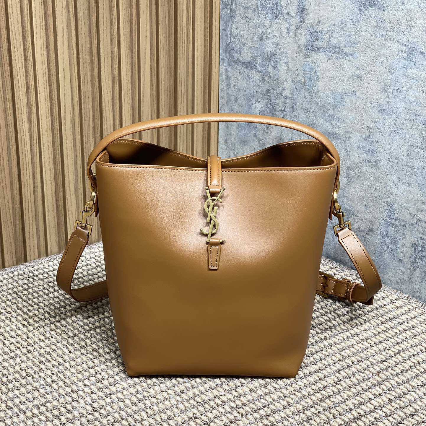 Saint Laurent Le 37 In Shiny Leather - FashionPlug
