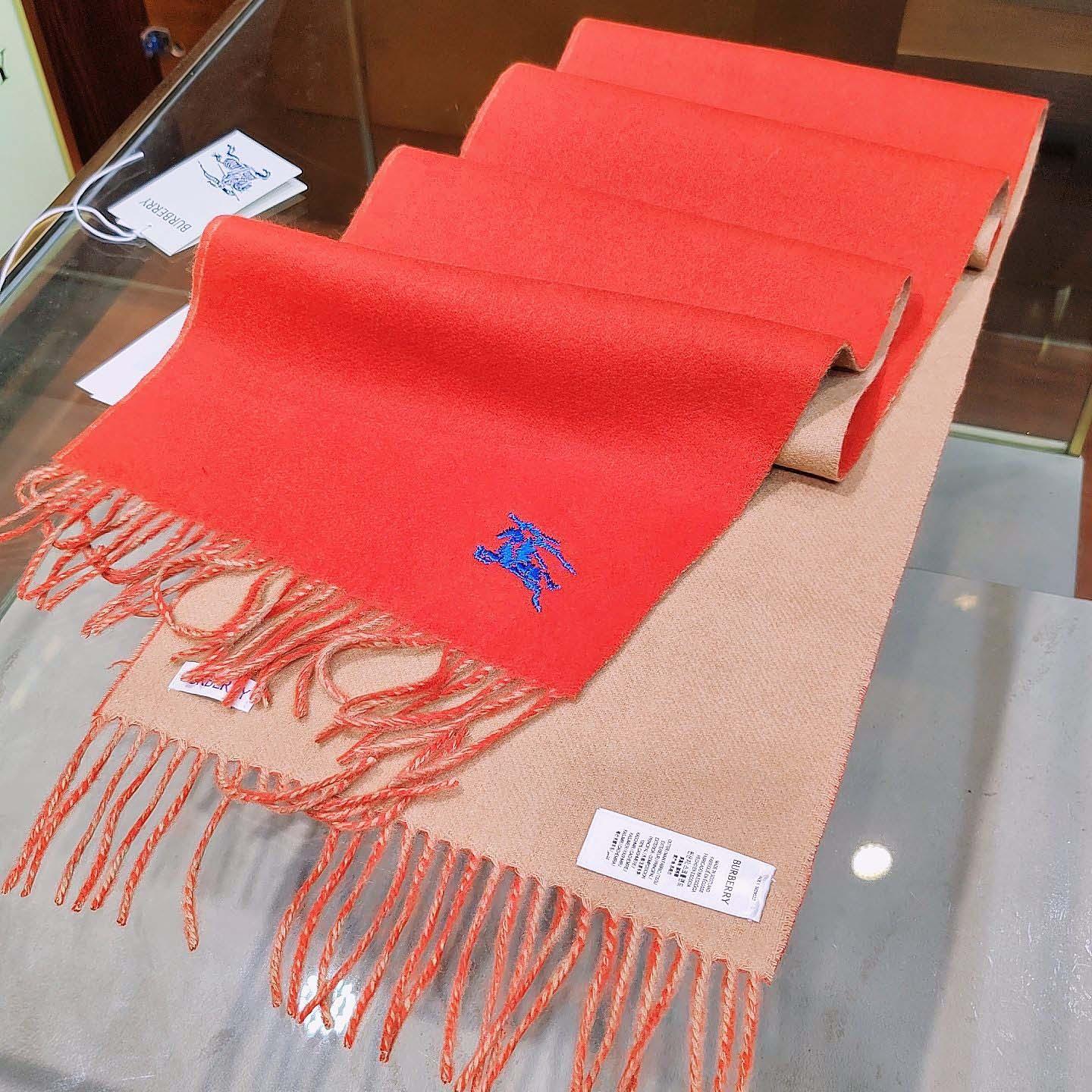 Burberry Reversible Cashmere Scarf - FashionPlug