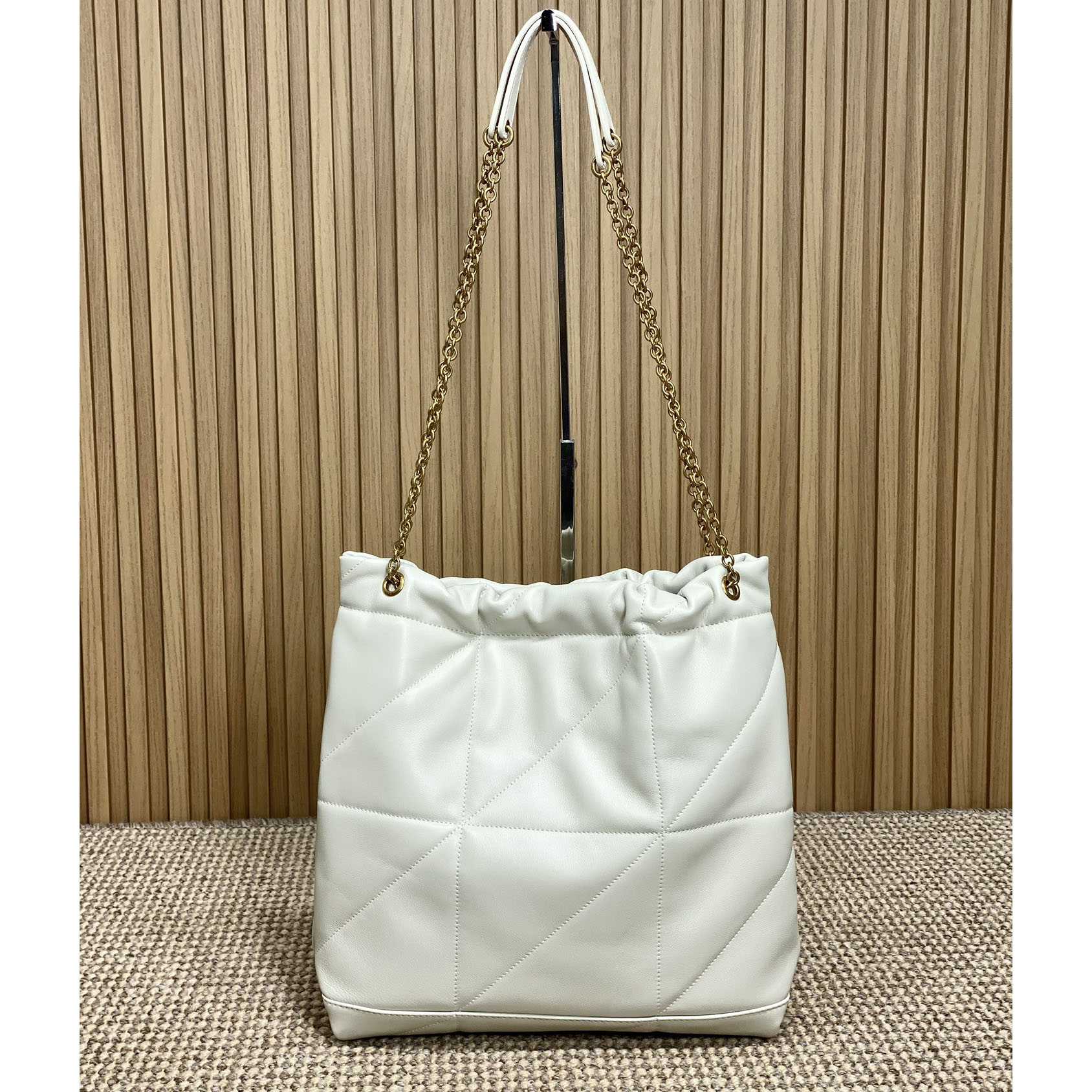 Saint Laurent Jamie Pochon In Lambskin - FashionPlug