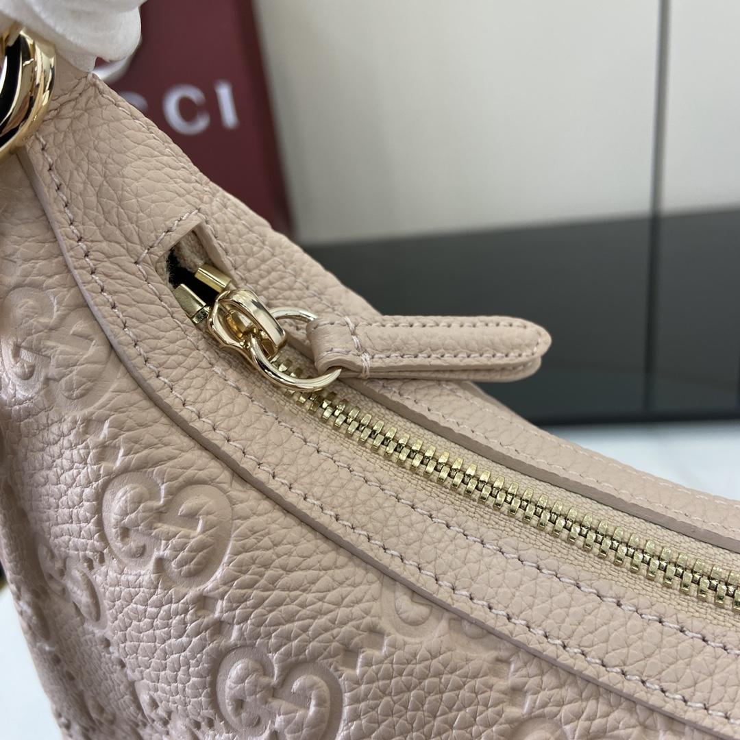 Gucci GG Emblem Medium Shoulder Bag - FashionPlug