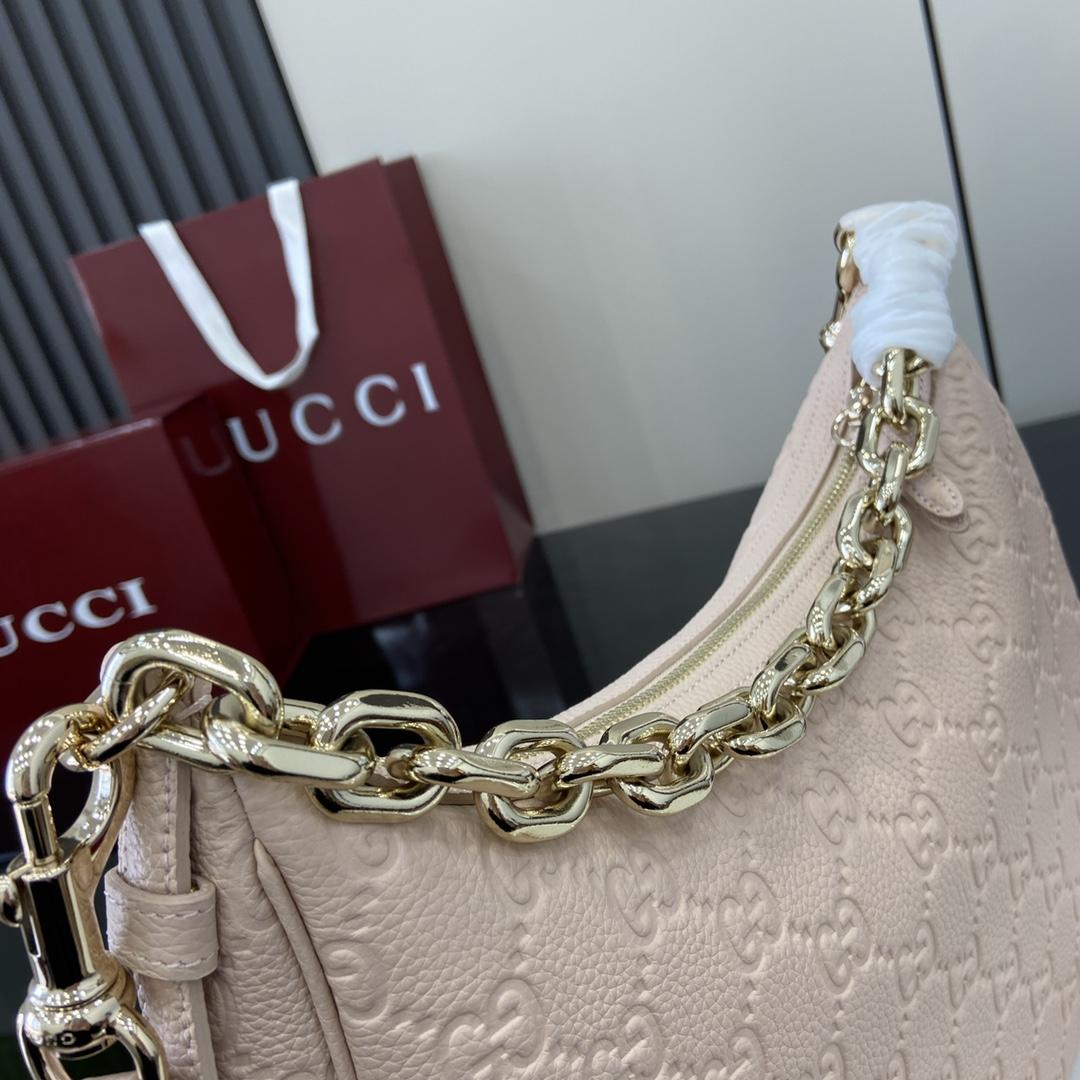Gucci GG Emblem Medium Shoulder Bag - FashionPlug