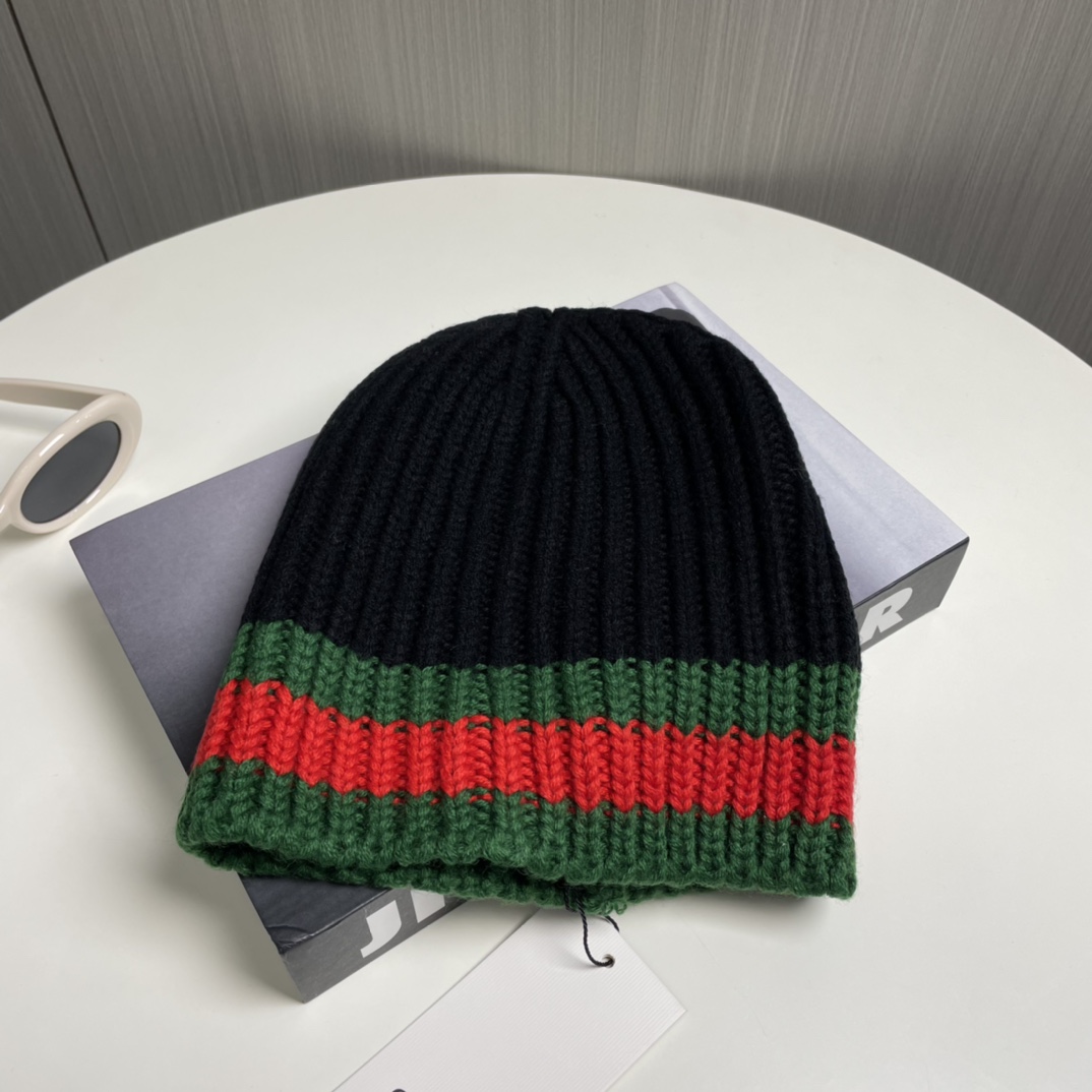 Gucci Beanie  - FashionPlug