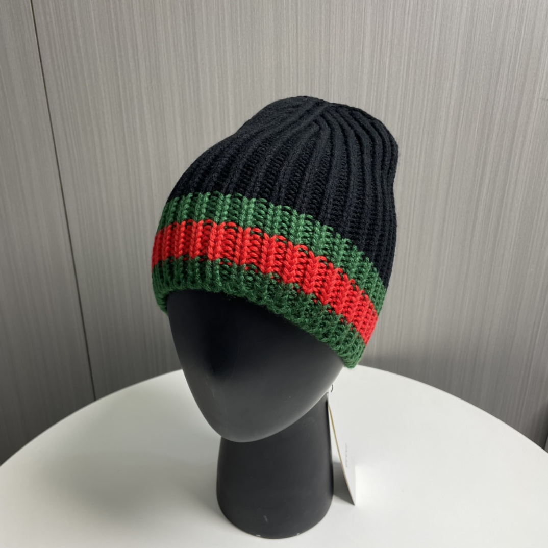 Gucci Beanie  - FashionPlug