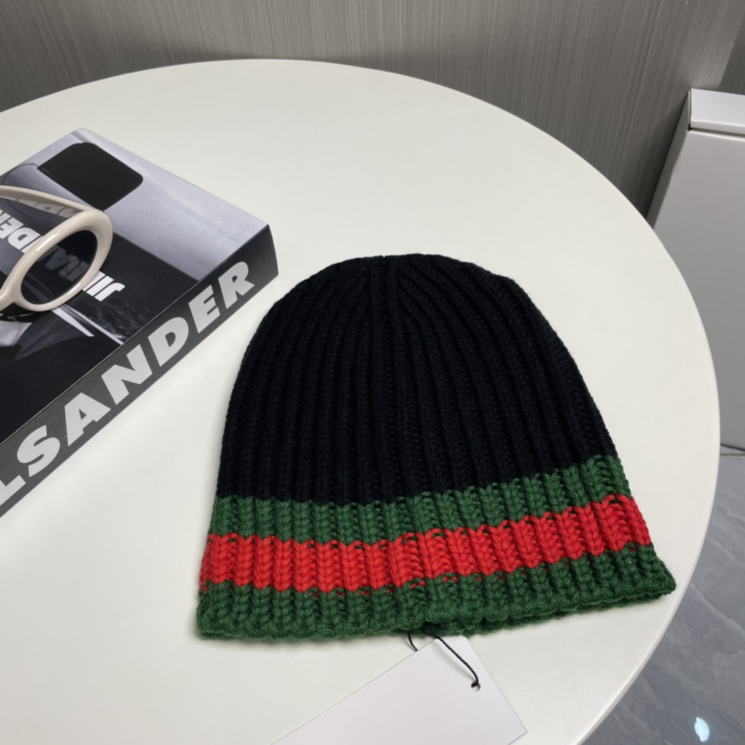 Gucci Beanie  - FashionPlug