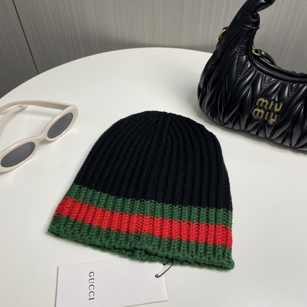 Gucci Beanie  - FashionPlug