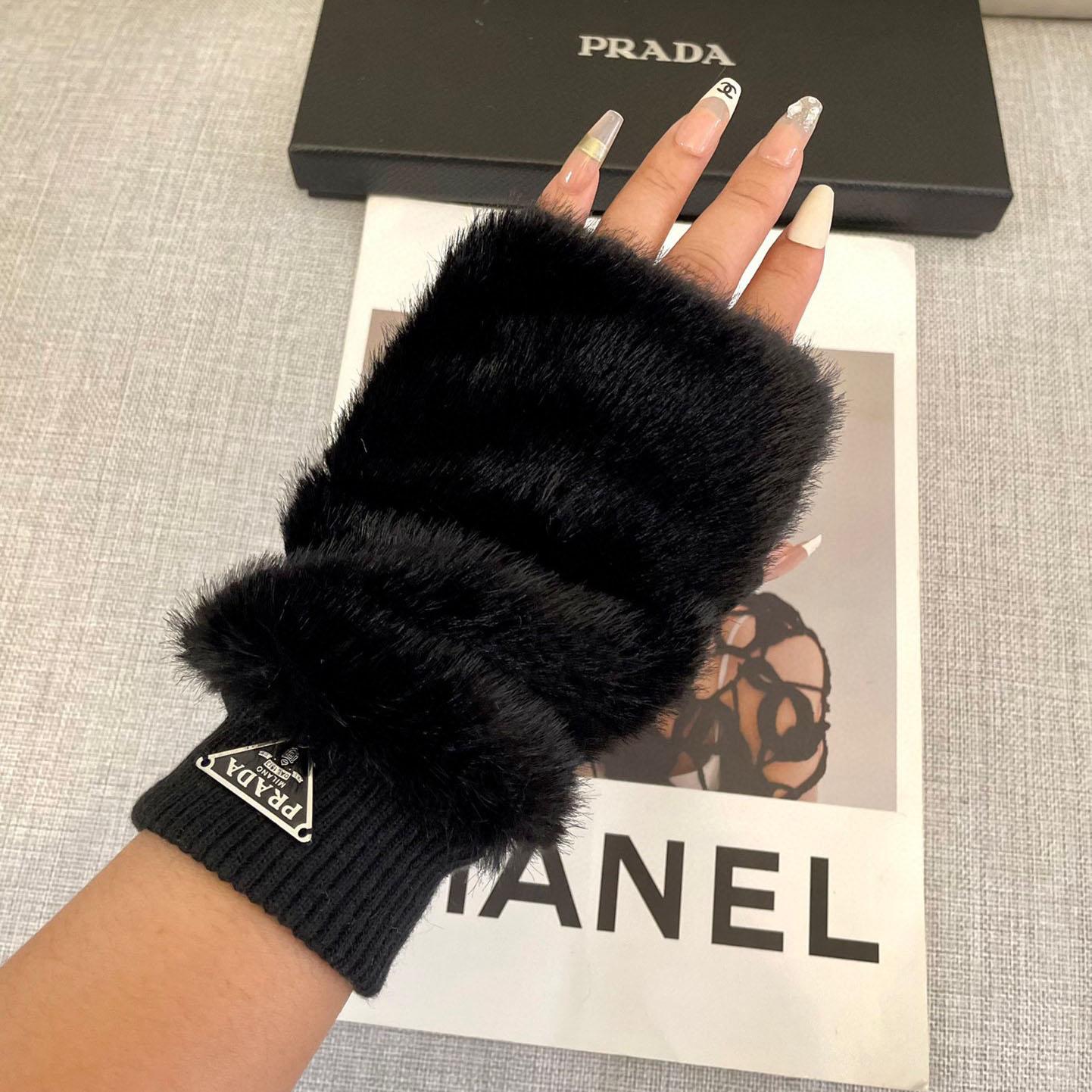 Prada Gloves  - FashionPlug