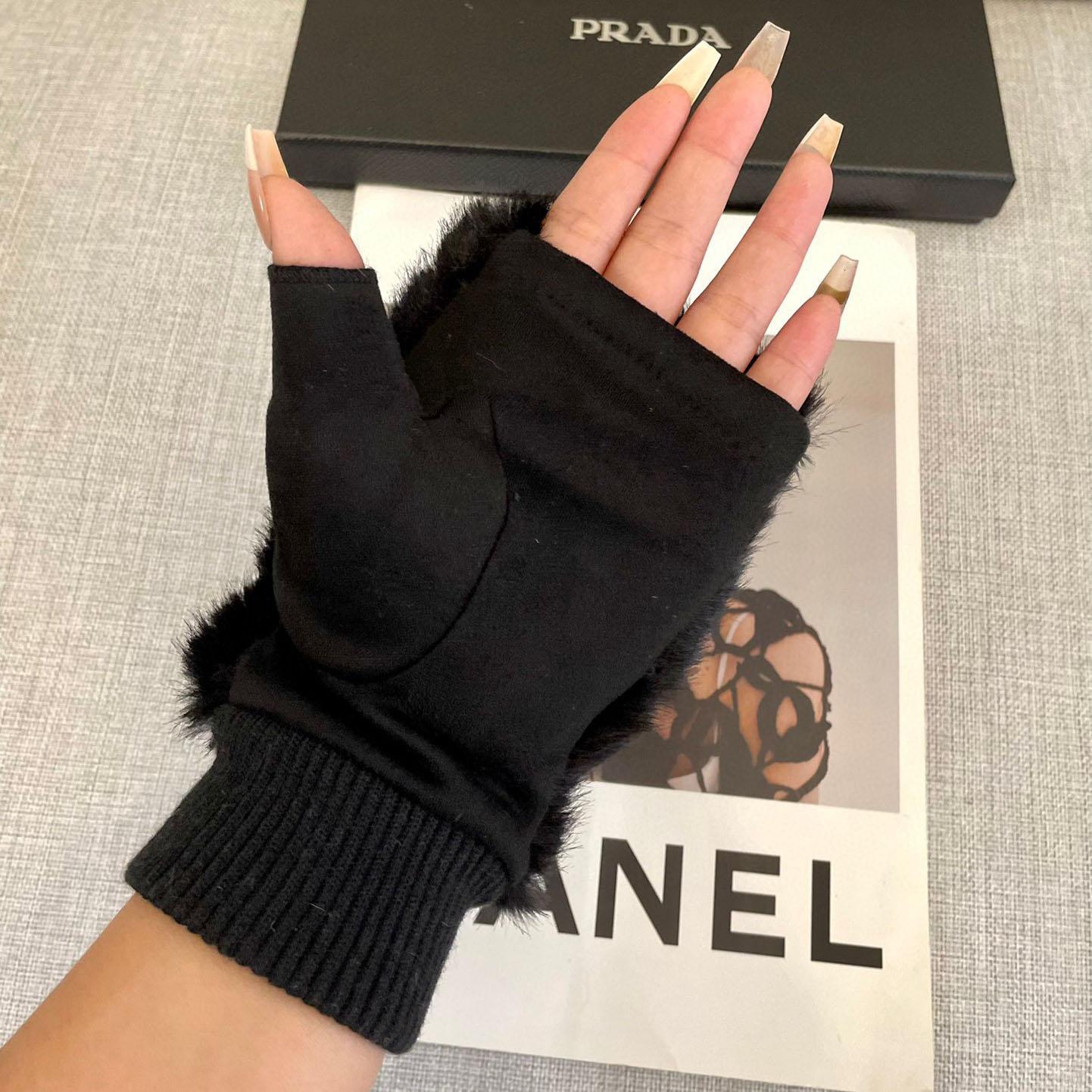 Prada Gloves  - FashionPlug