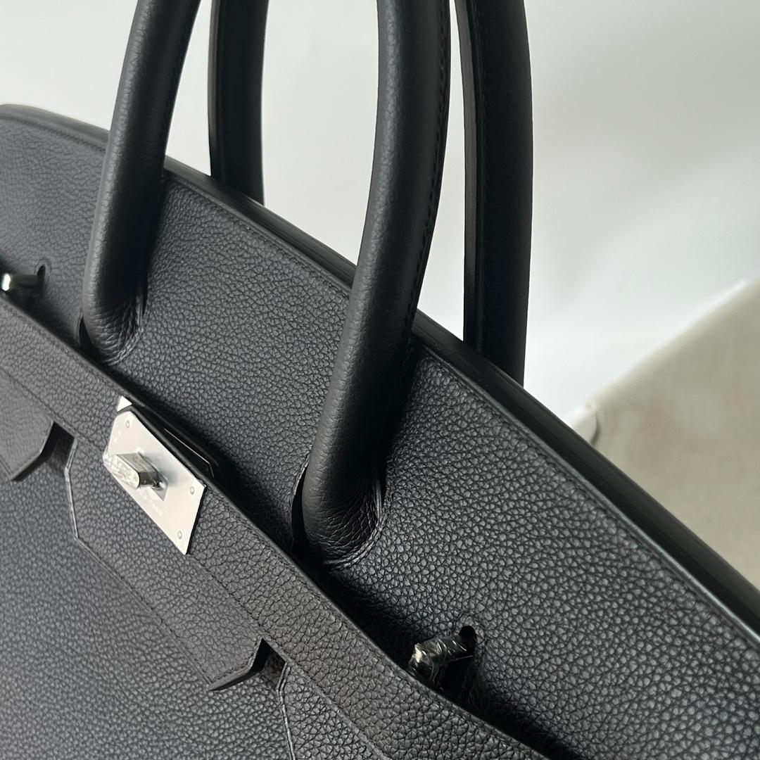 Hermes Kelly Handbag   40cm - FashionPlug