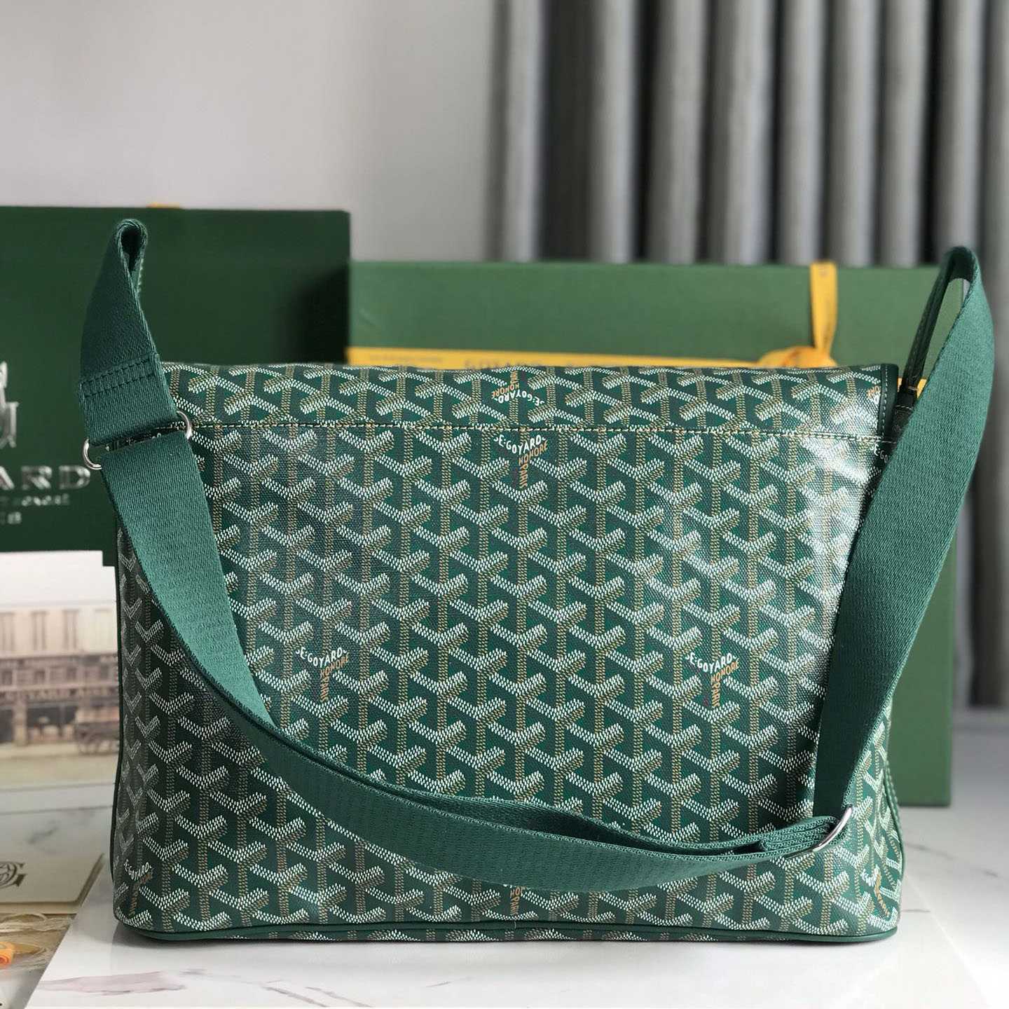 Goyard Capetien Messenger Bag （35×26×7.5cm） - FashionPlug