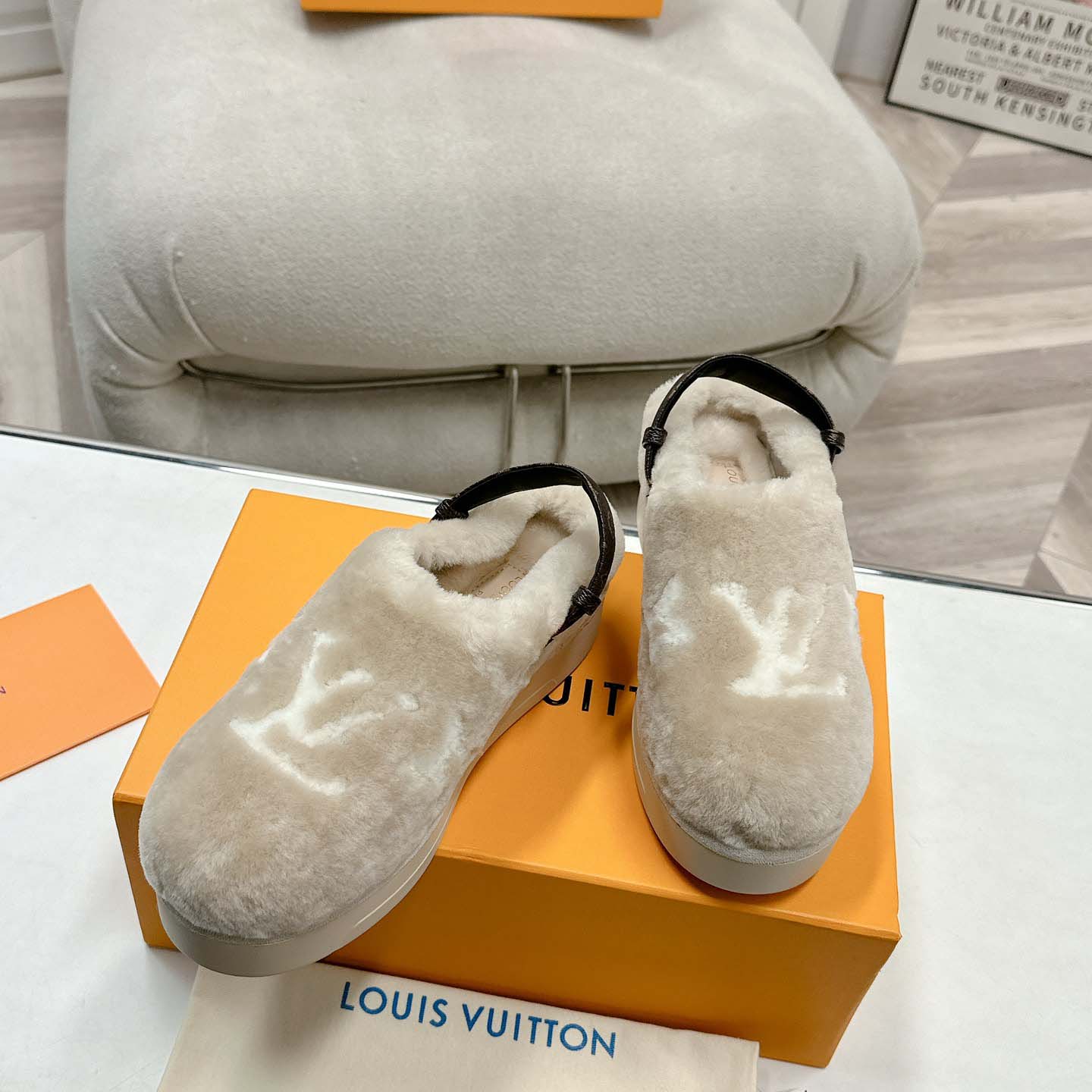Louis Vuitton Aspen Platform Clog           - FashionPlug