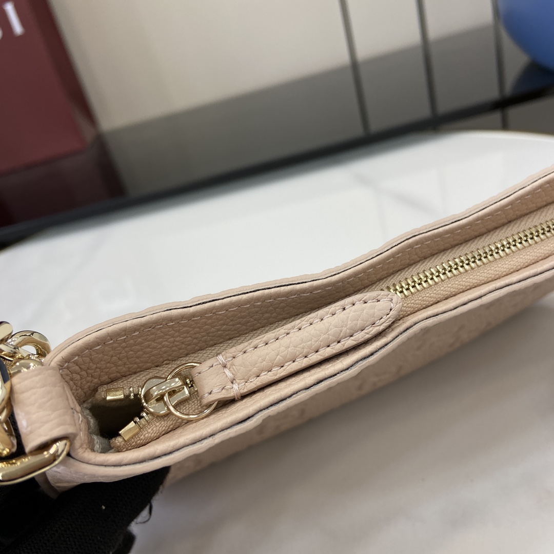 Gucci GG Emblem Super Mini Bag - FashionPlug