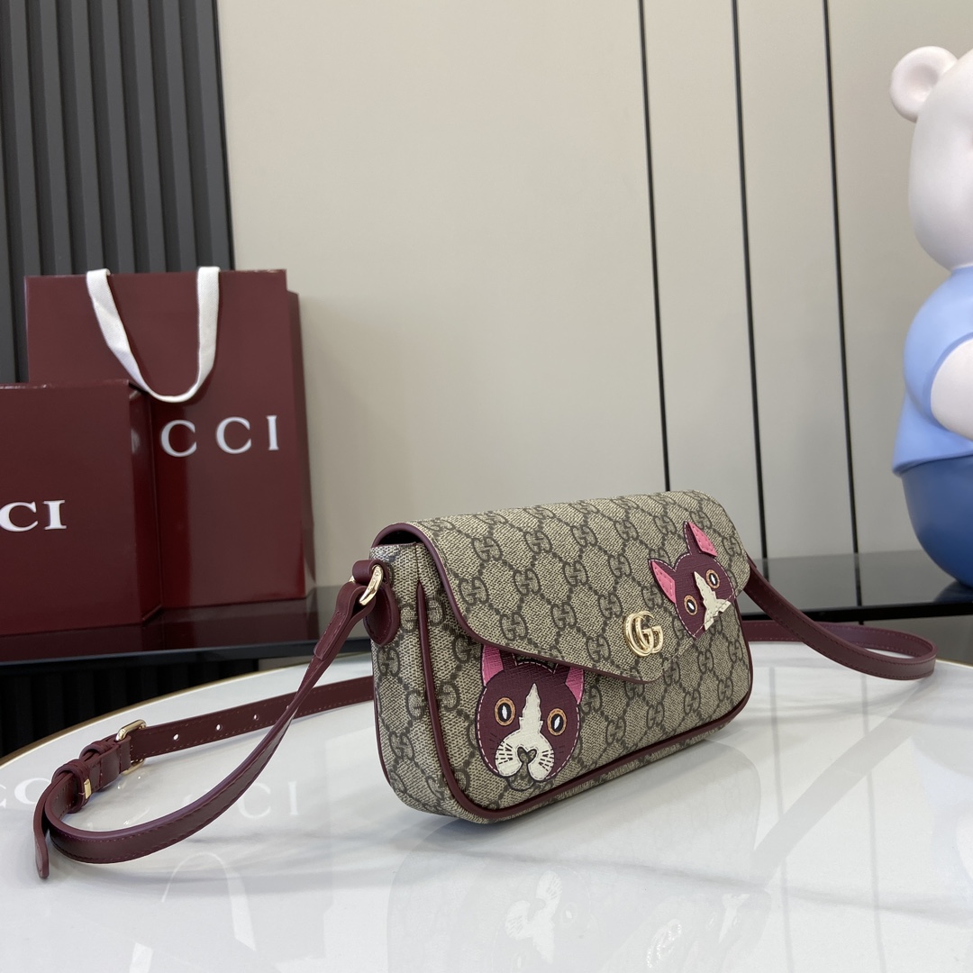 Gucci GG Mini Shoulder Bag With Cat Detail - FashionPlug
