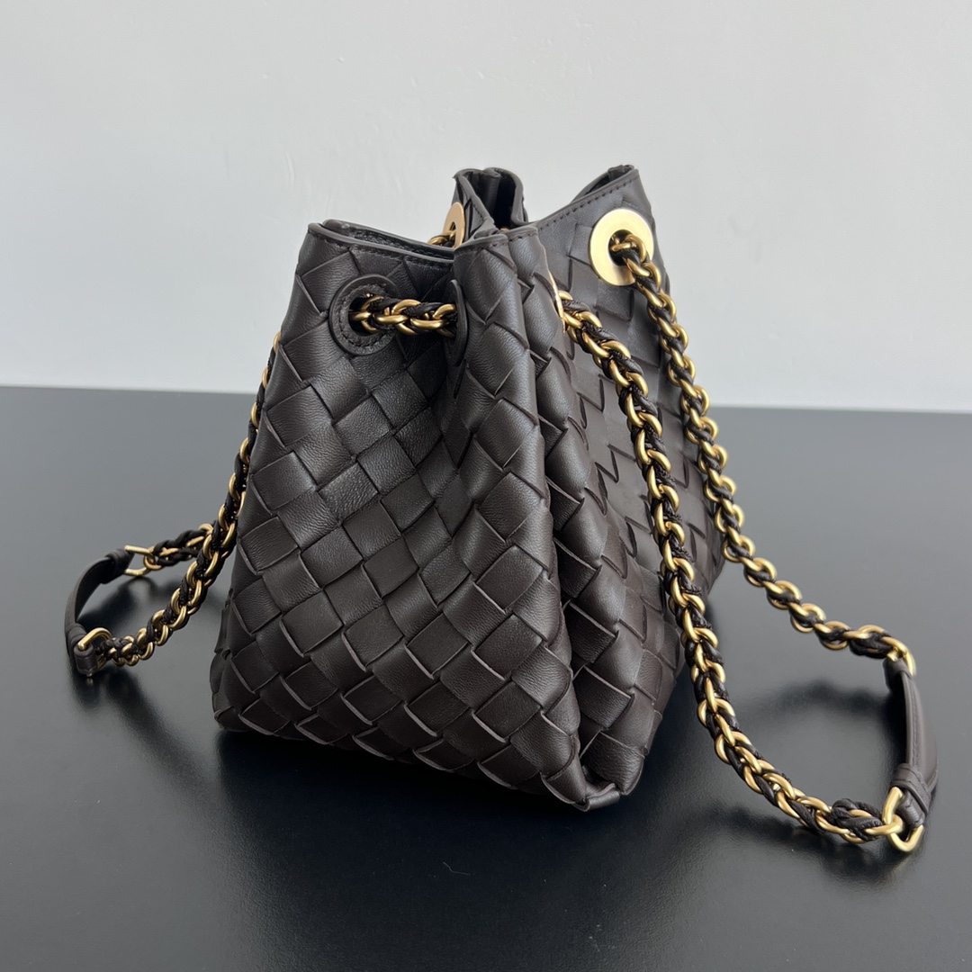 Bottega Veneta Small Parachute Chain   - FashionPlug