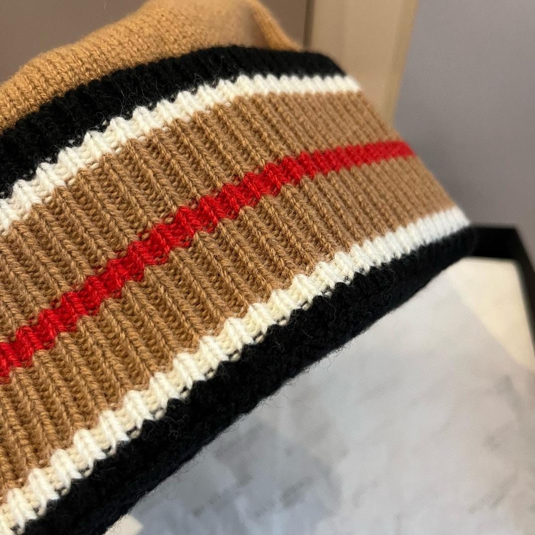 Burberry Beanie - FashionPlug