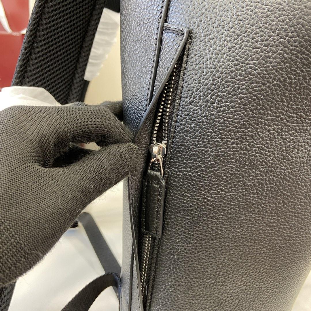 Gucci Large Backpack With Web - FashionPlug