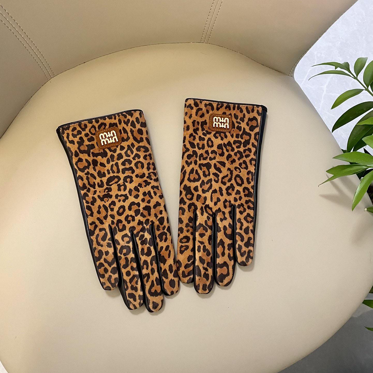 Miu Miu Gloves  - FashionPlug