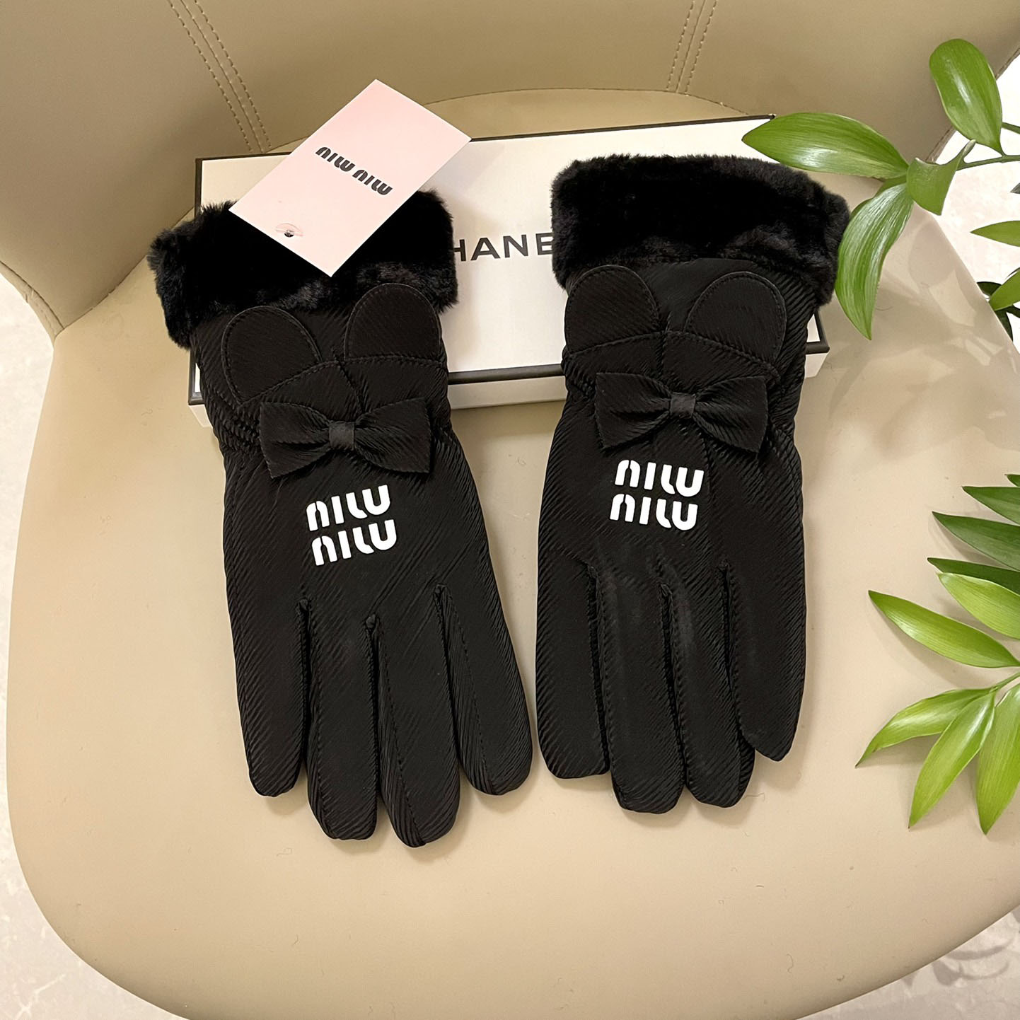 Miu Miu Gloves  - FashionPlug
