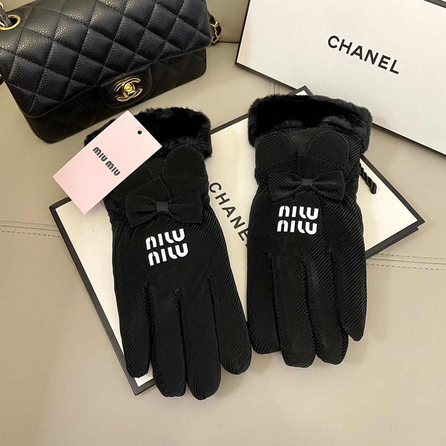 Miu Miu Gloves  - FashionPlug