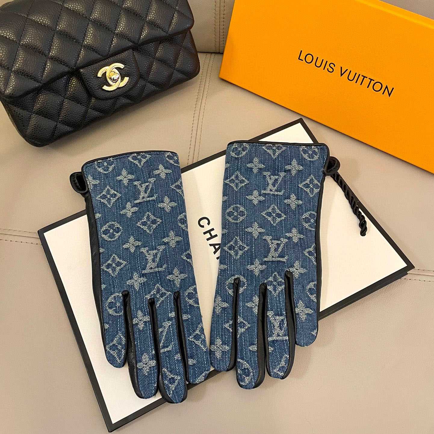 Louis Vuitton Gloves  - FashionPlug