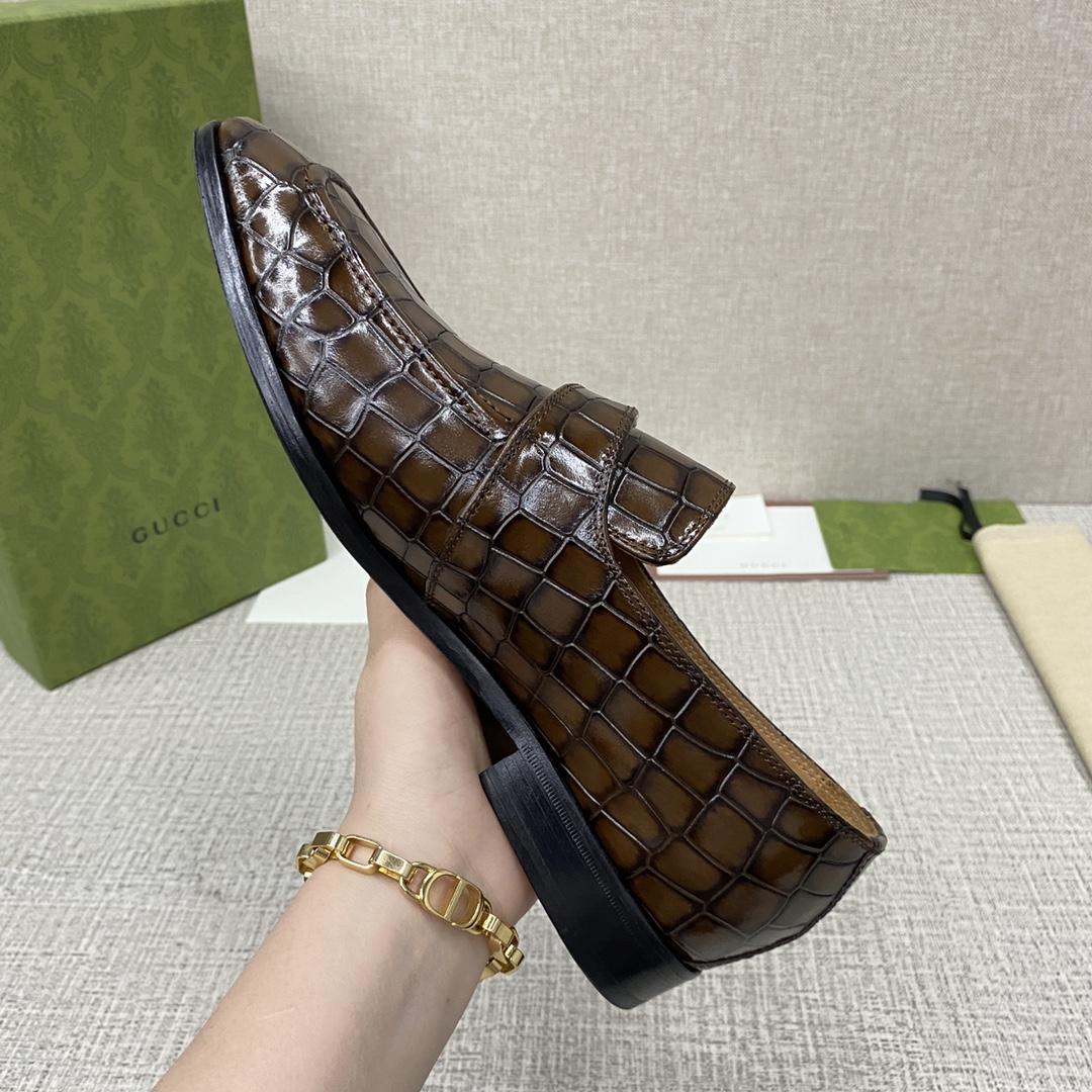 Gucci Men's Loafer - FashionPlug