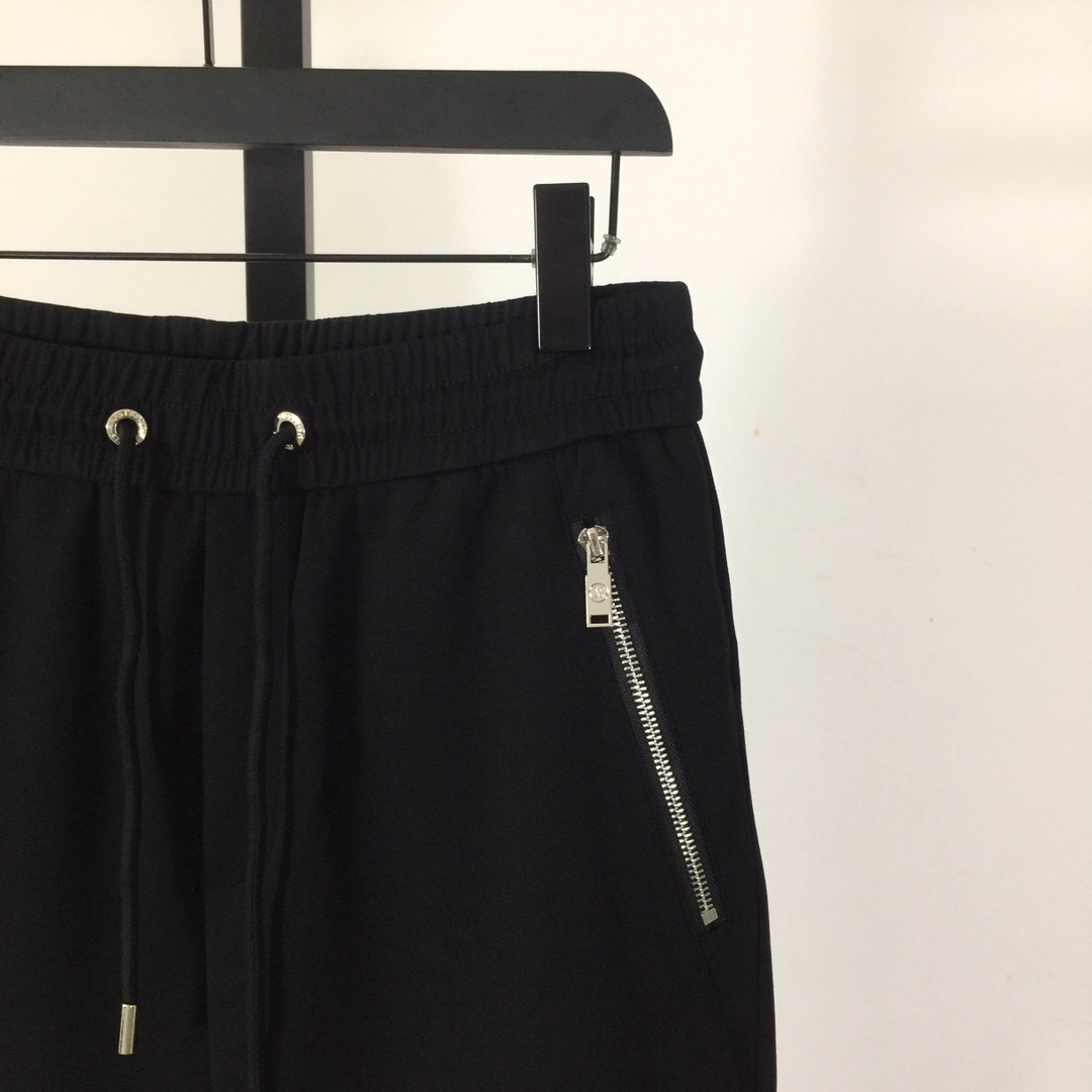 Louis Vuitton Cotton Pants - FashionPlug