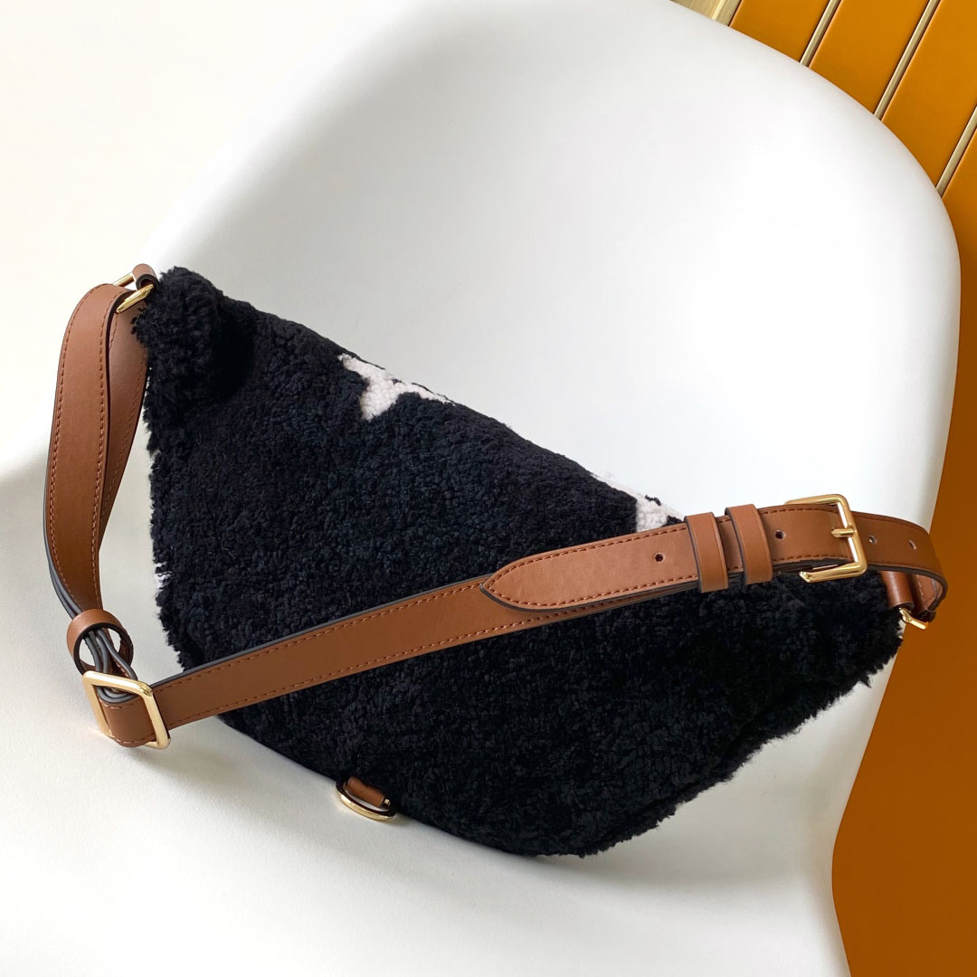 Louis Vuitton Bumbag  M11799 - FashionPlug