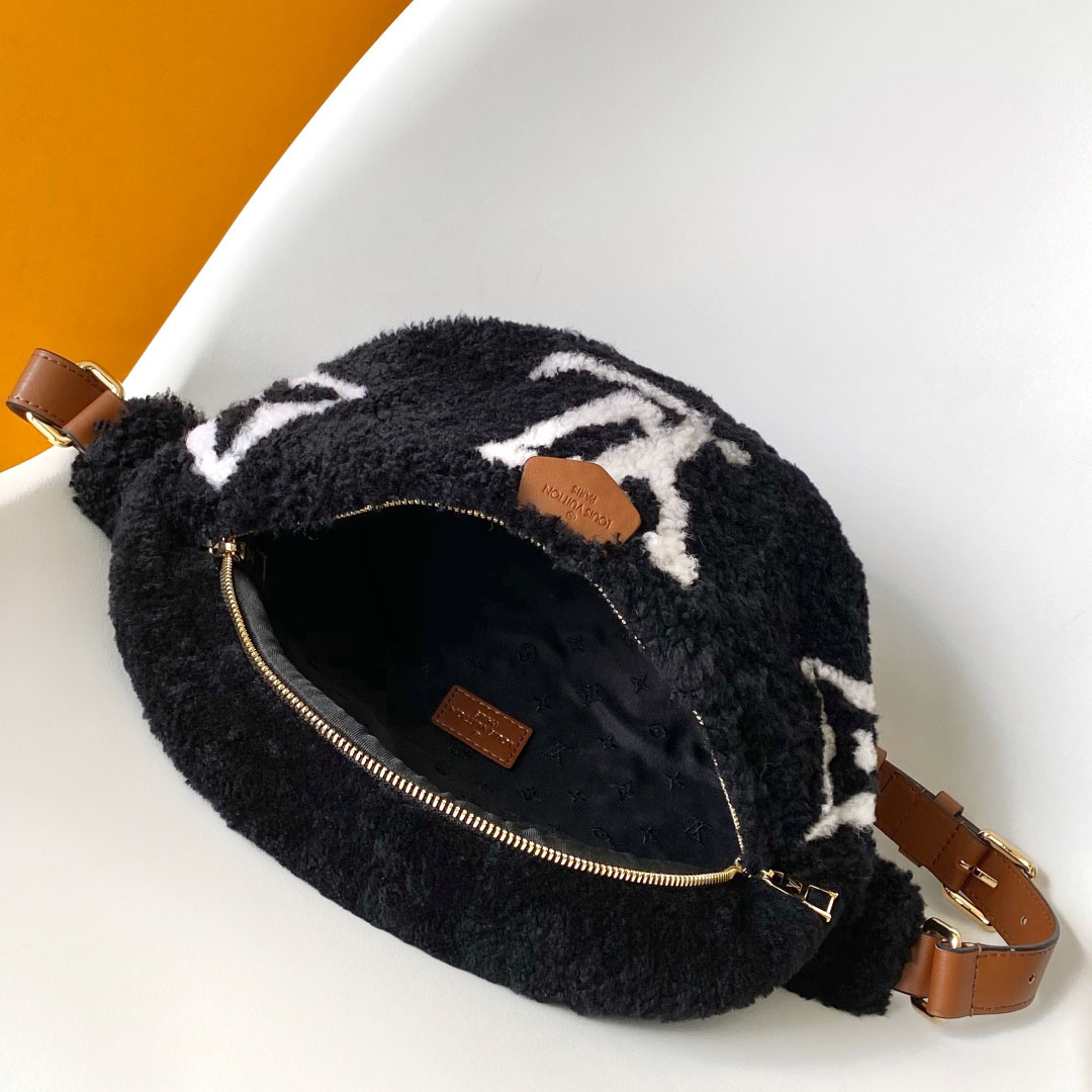 Louis Vuitton Bumbag  M11799 - FashionPlug