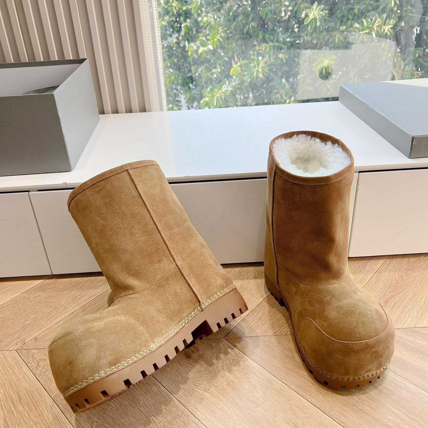 Balenciaga Boot - FashionPlug