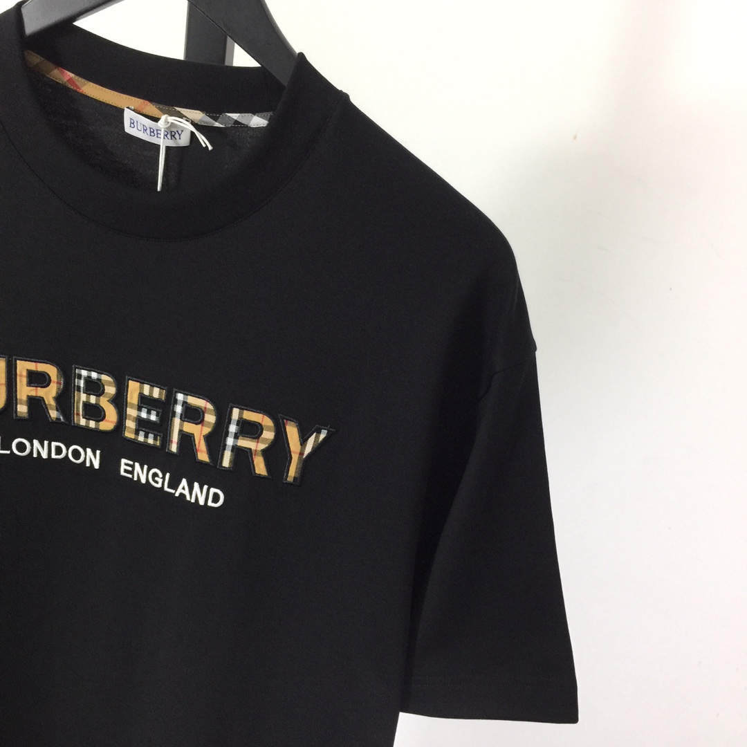 Burberry Cotton T-shirt - FashionPlug