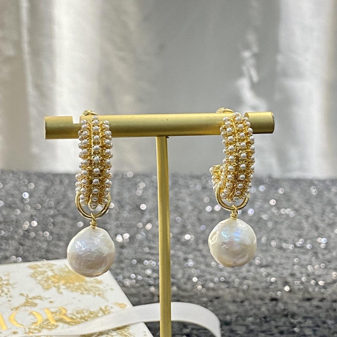 Dior Earrings - FashionPlug