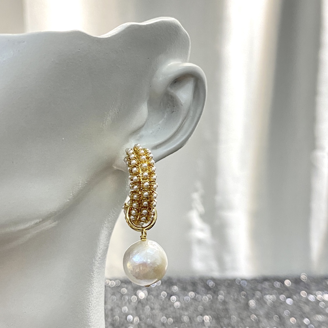 Dior Earrings - FashionPlug