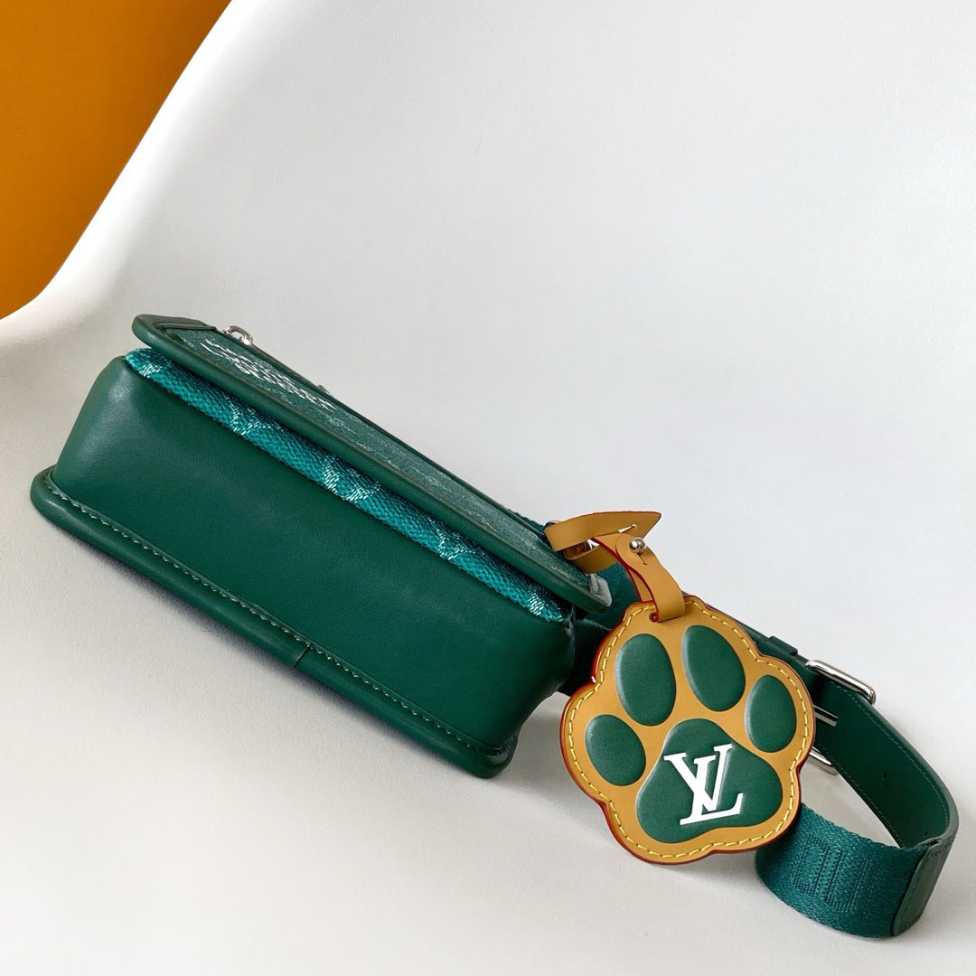 Louis Vuitton Bosphore Wearable Wallet   M12637 - FashionPlug