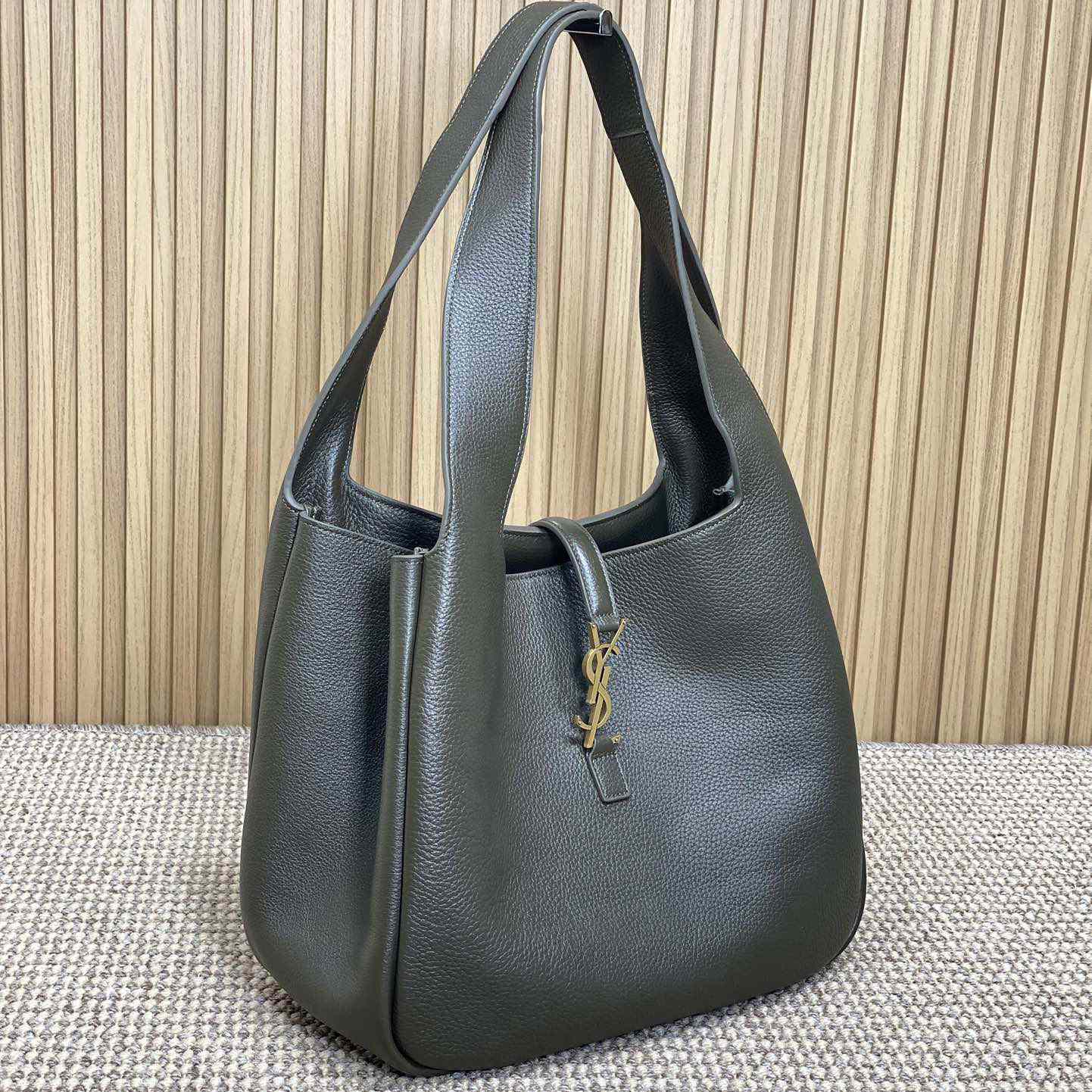 Saint Laurent Le 5 À 7 Bea In Grained Leather - FashionPlug