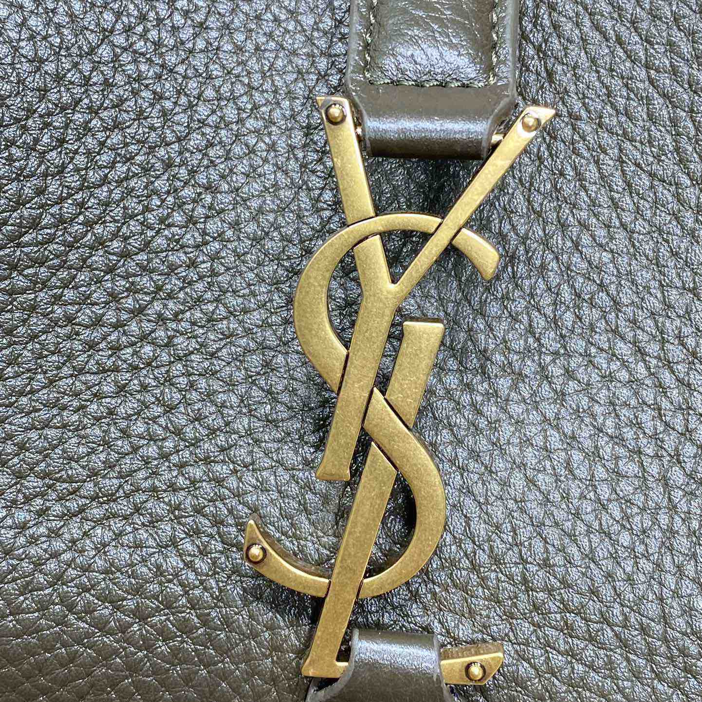 Saint Laurent Le 5 À 7 Bea In Grained Leather - FashionPlug