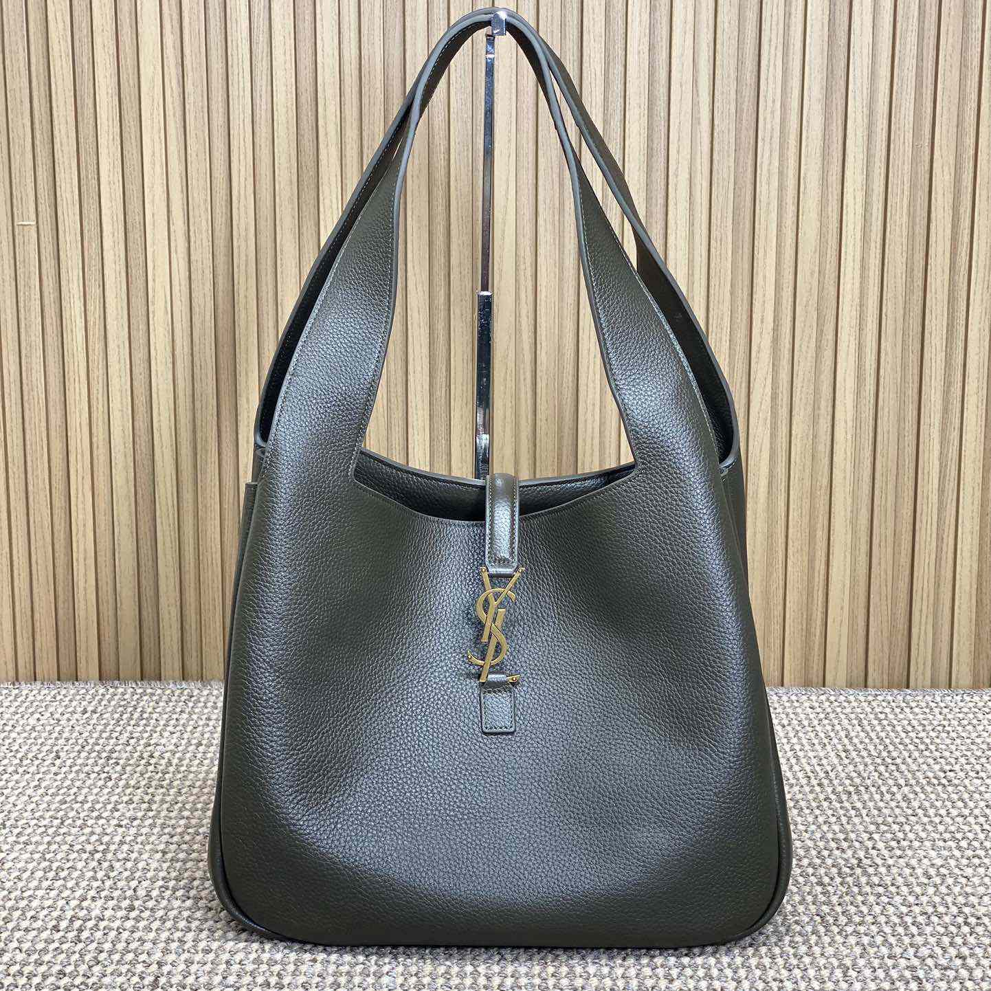 Saint Laurent Le 5 À 7 Bea In Grained Leather - FashionPlug