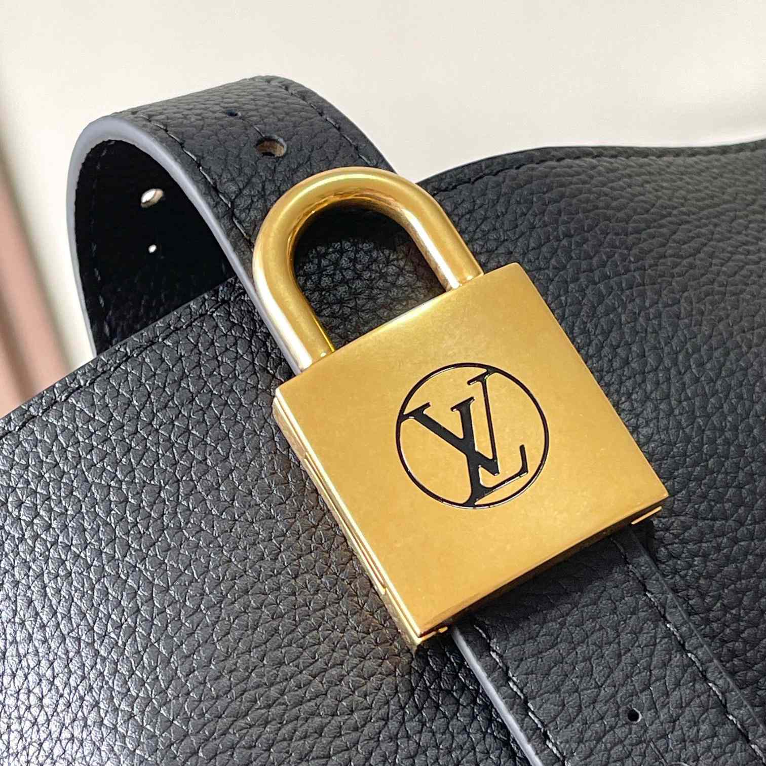 Louis Vuitton Low Key Cabas MM  M25341 - FashionPlug