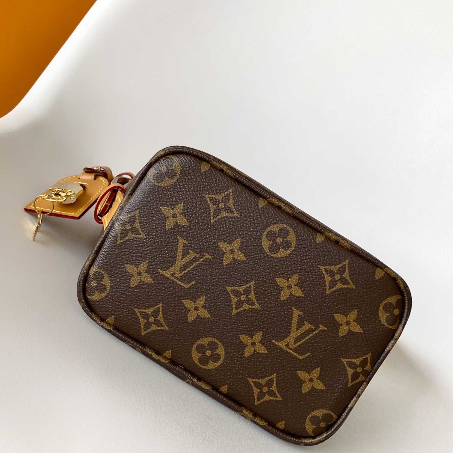 Louis Vuitton All In BB   M12925 - FashionPlug