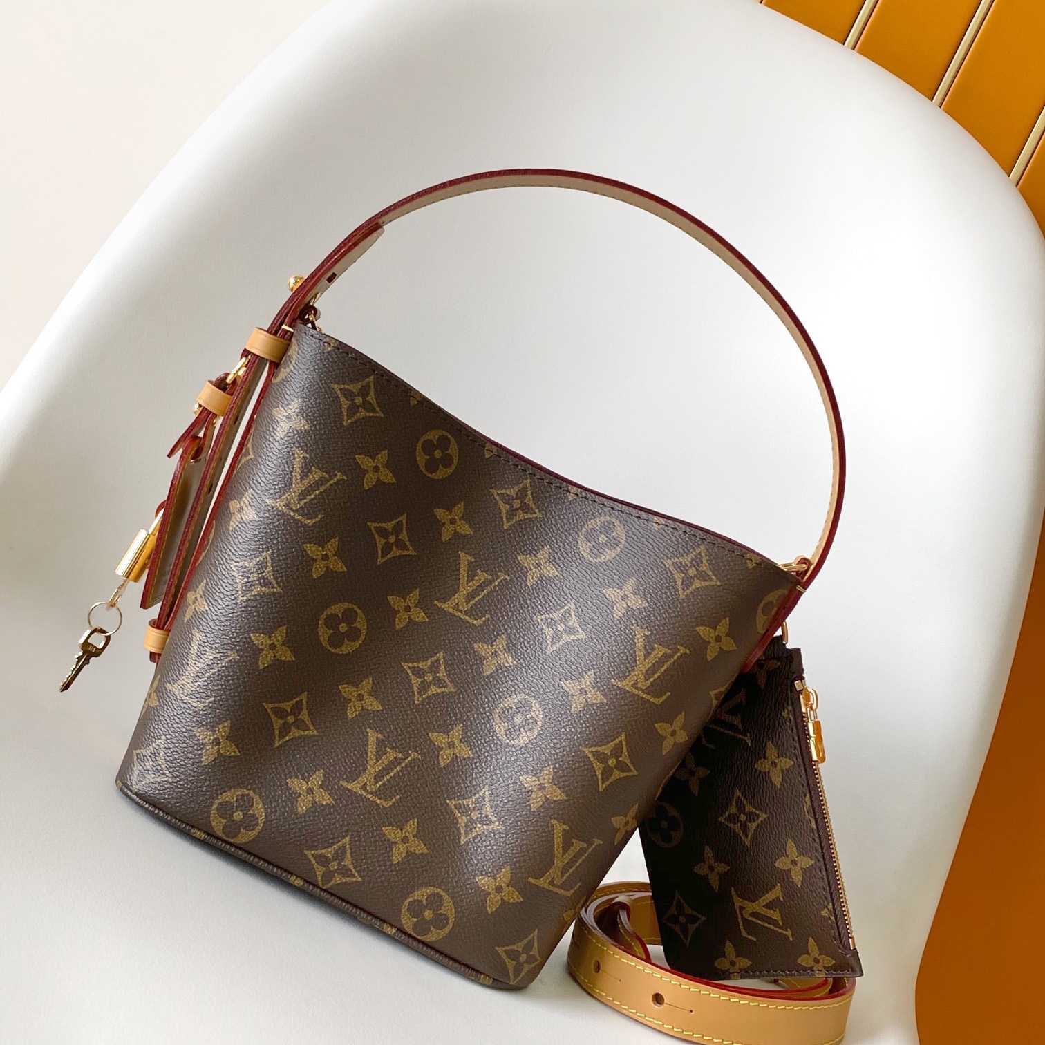 Louis Vuitton All In BB   M12925 - FashionPlug