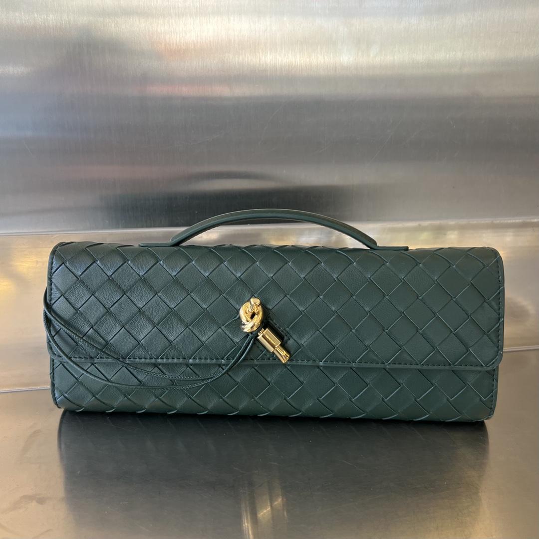 Bottega Veneta Andiamo Clutch 31*13*3cm - FashionPlug