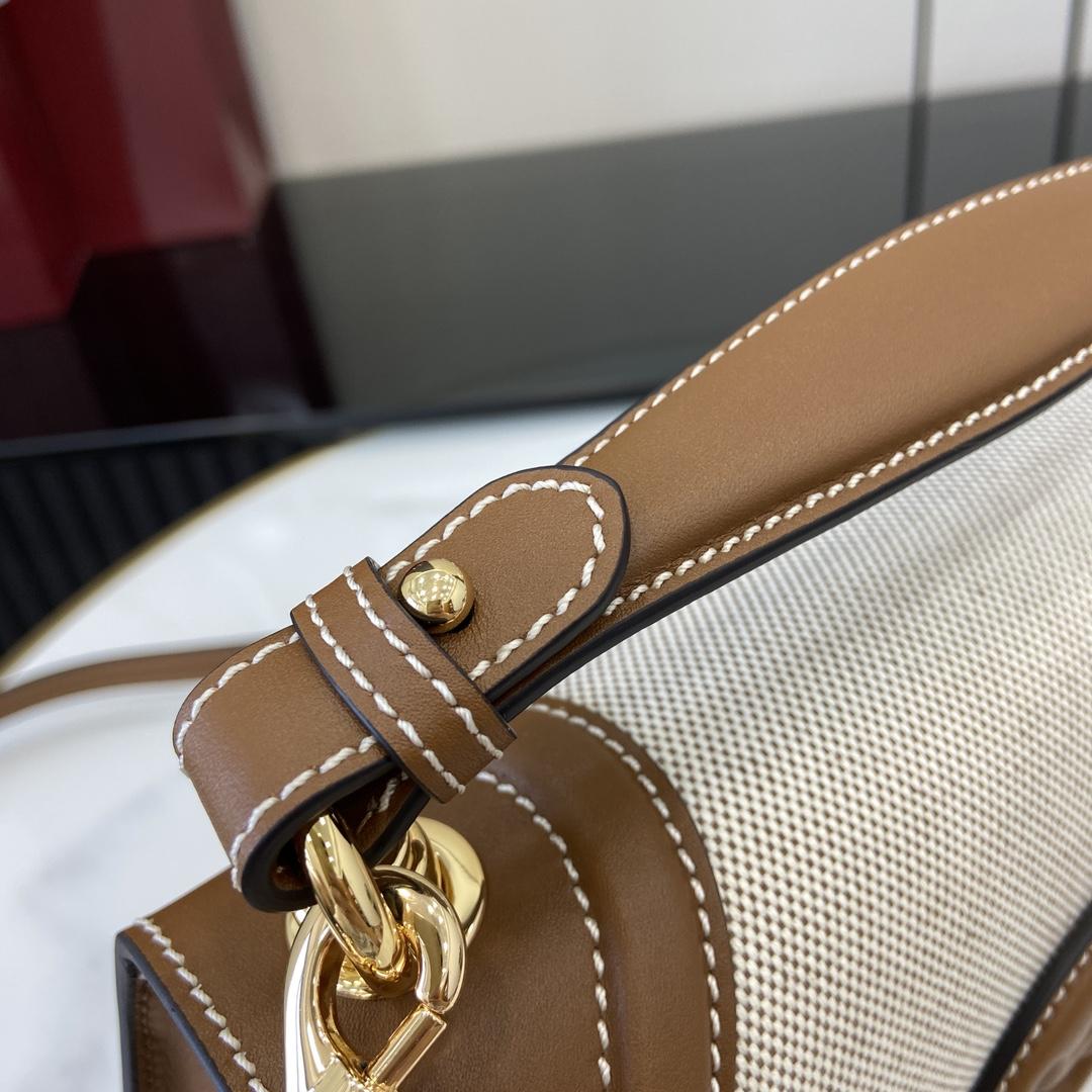 Gucci Blondie Small Top Handle Bag - FashionPlug