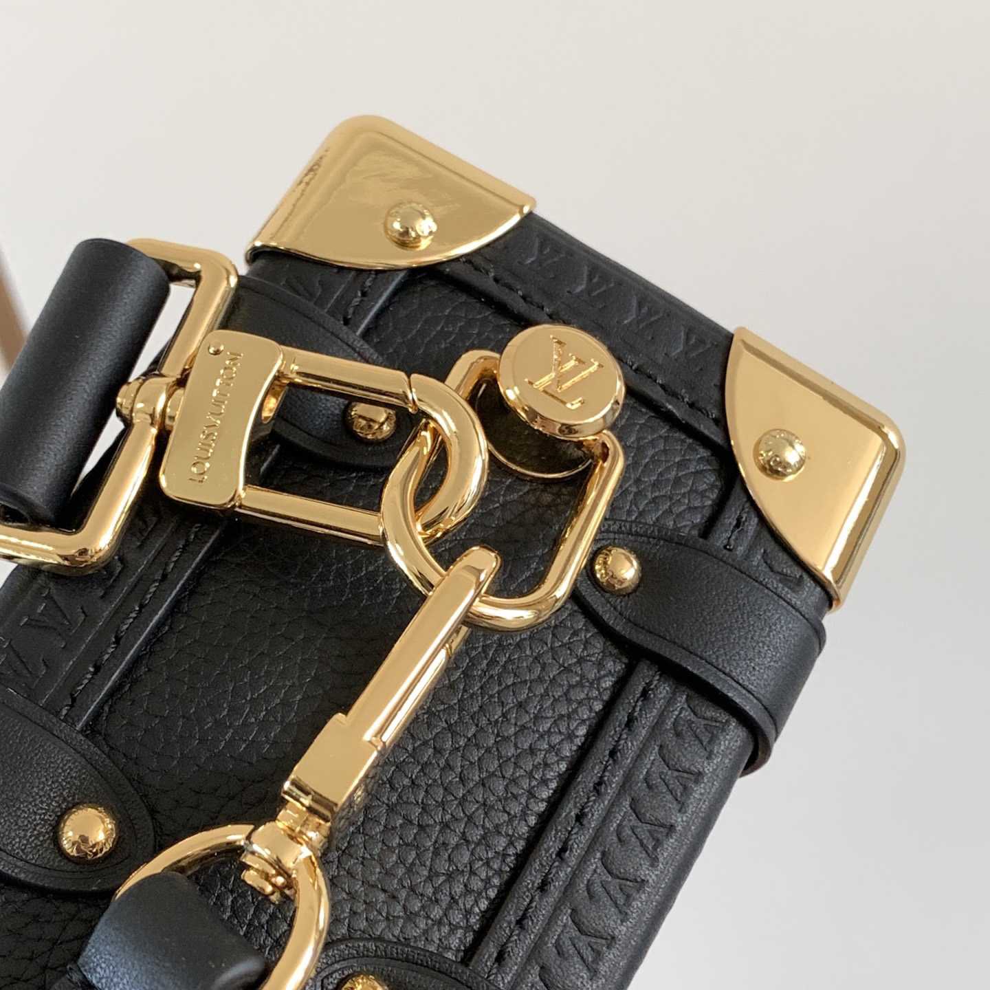 Louis Vuitton Side Trunk MM   M25160 （18 x 12 x 8cm） - FashionPlug
