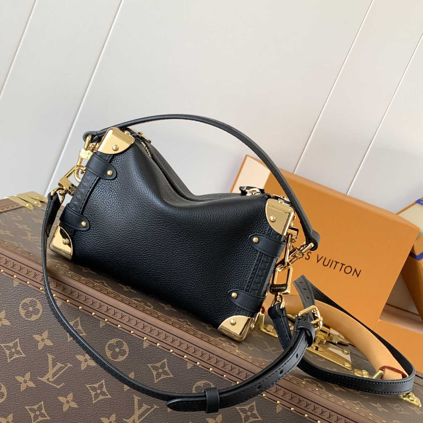 Louis Vuitton Side Trunk MM   M25160 （18 x 12 x 8cm） - FashionPlug