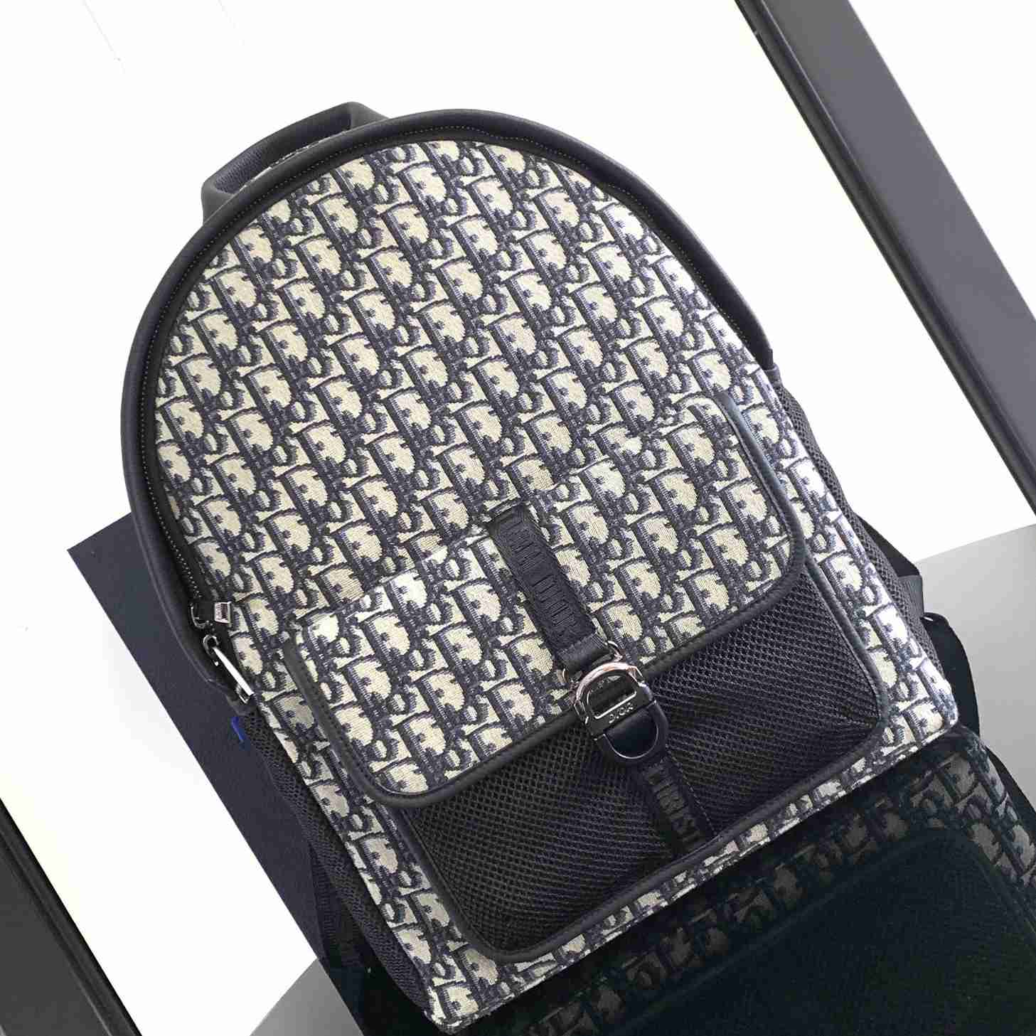 Dior 8 Backpack  - FashionPlug