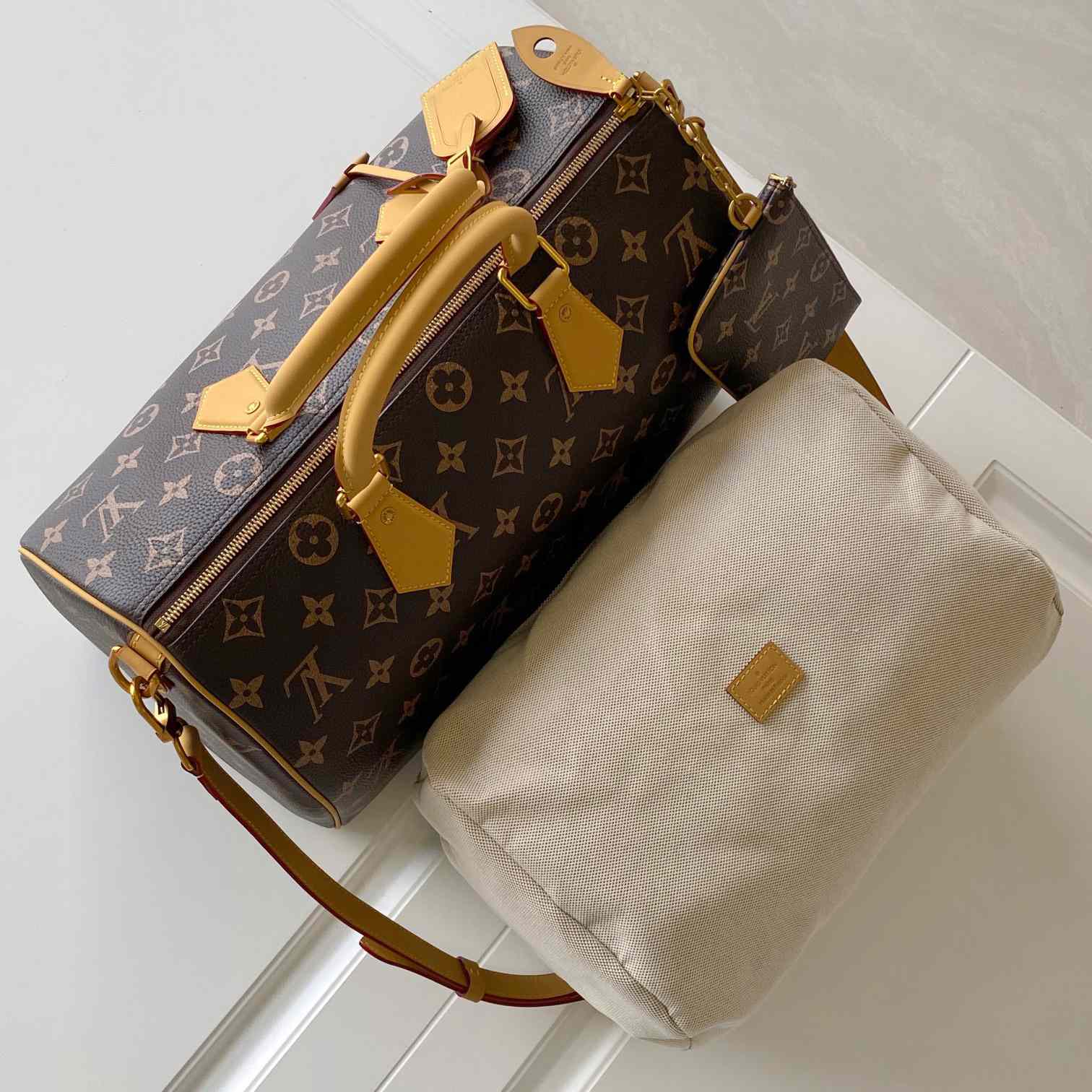 Louis Vuitton Speedy P9 Bandoulière 40  M24422 - FashionPlug