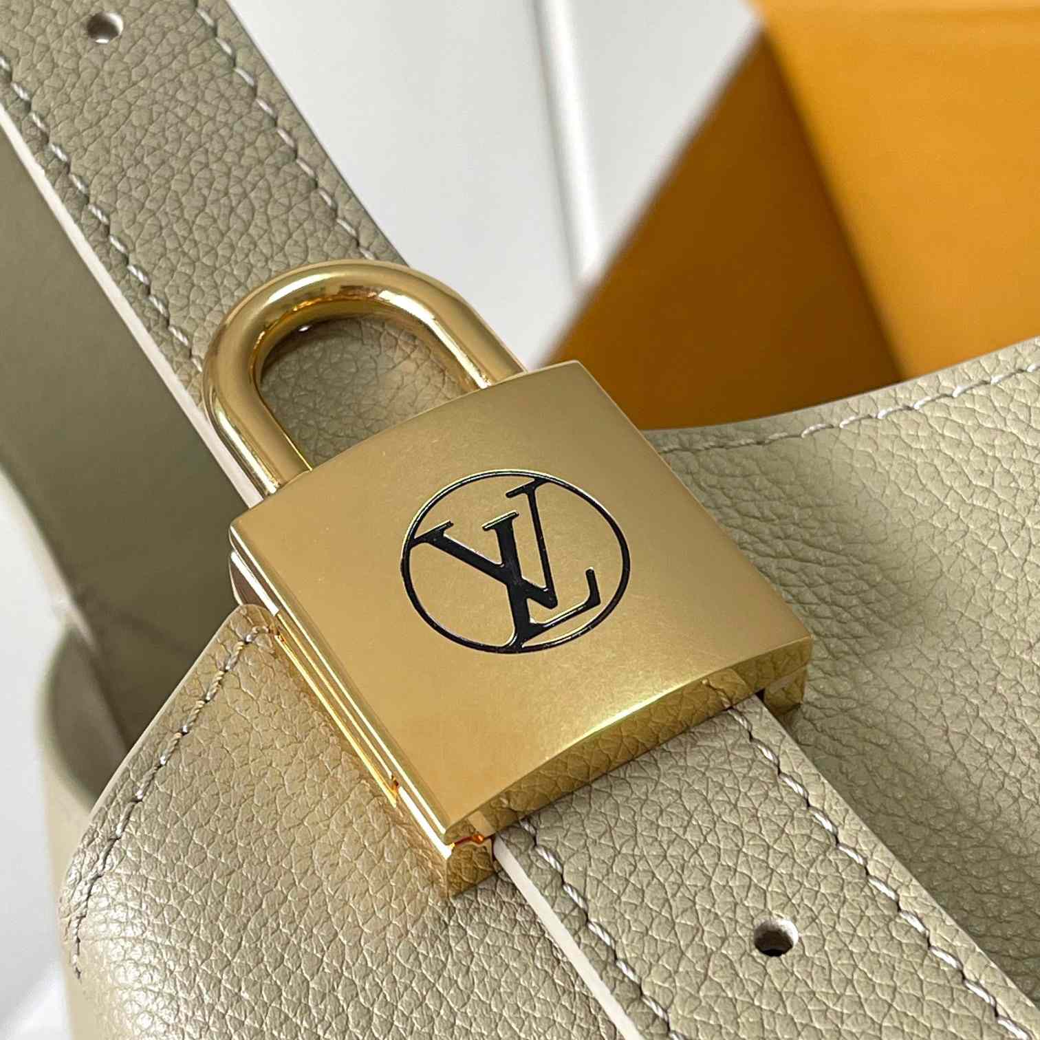 Louis Vuitton Low Key Hobo MM   M24988 - FashionPlug